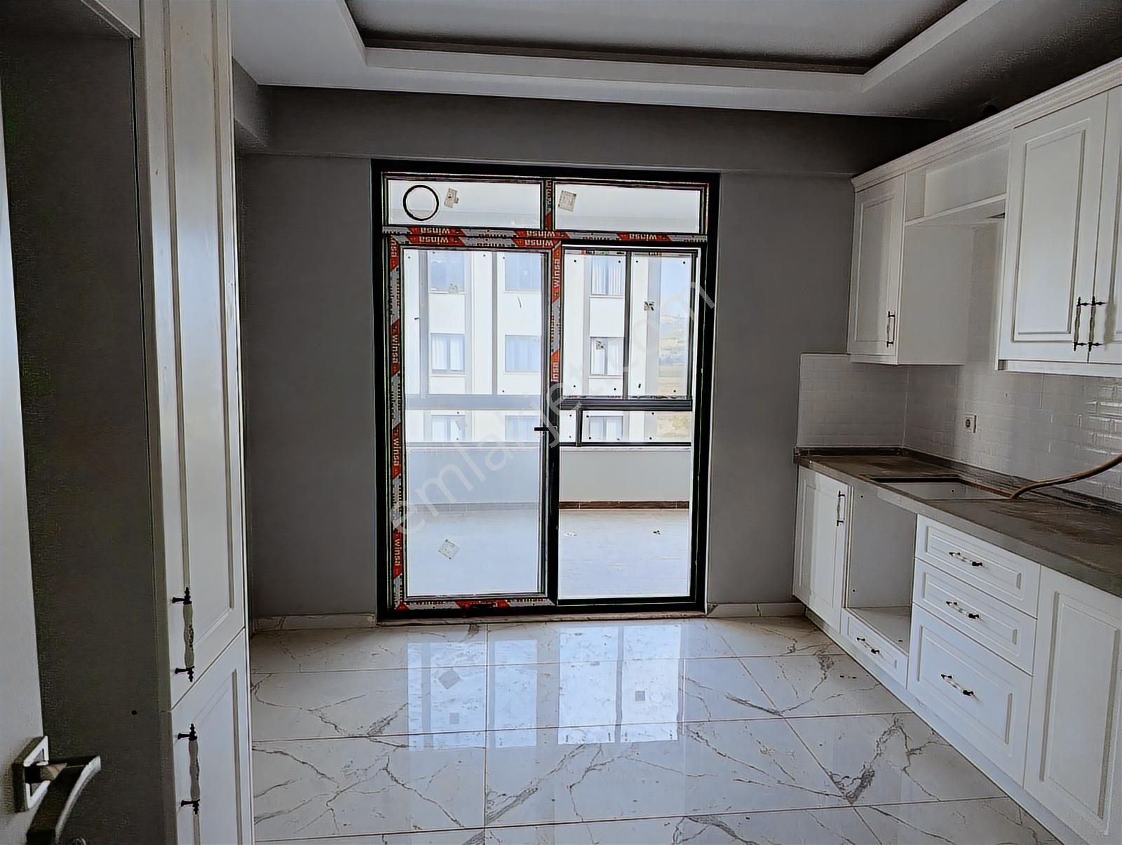 Kariyer Gayrimenkul'den Satılık 3+1 120 M2lüks Daireler - Görsel 16