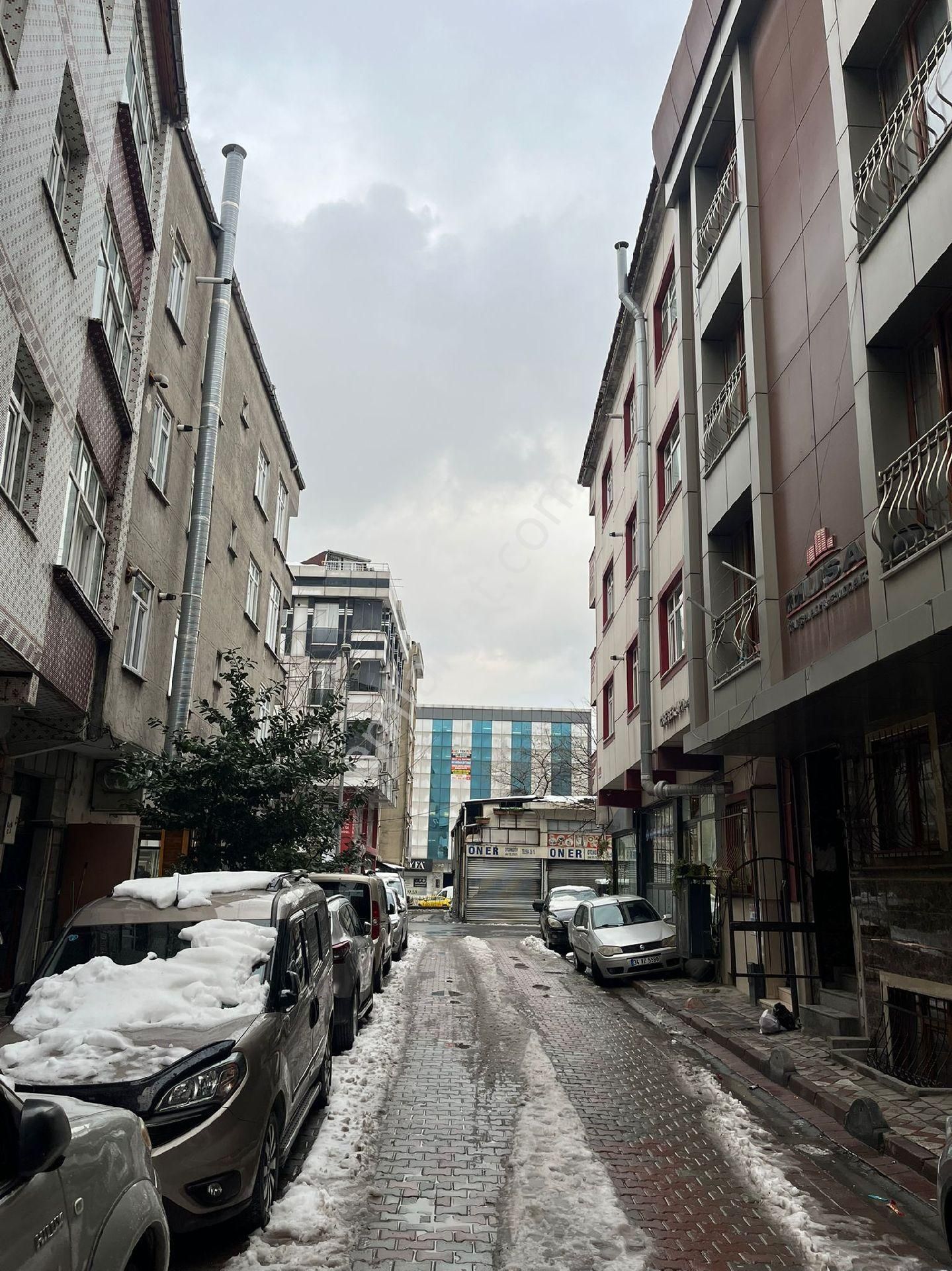 Uğurmumcu Mah. Tramvaya 1 Dk Lc Waikikinin Hemen Arkasında - Görsel 11