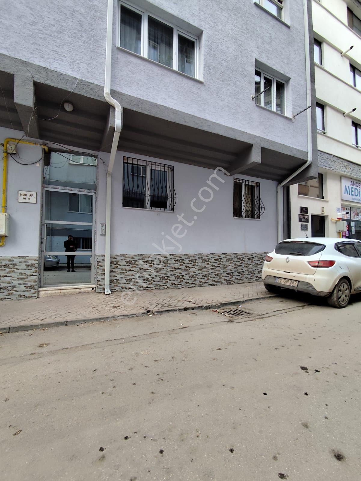 Kırmızı Toprak Mahallesi Satılık 2+1 Daire - Görsel 4