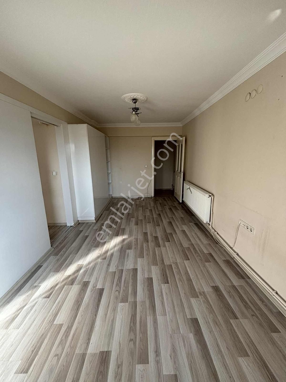 Fevzi Çakmak'ta Satılık 1+1 Kapalı Mutfak D.gazlı Daire - Görsel 2