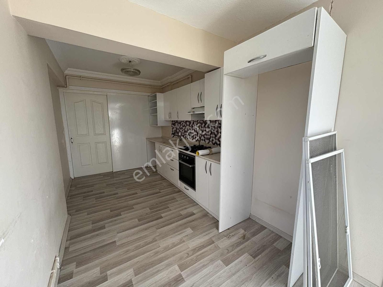 Fevzi Çakmak'ta Satılık 1+1 Kapalı Mutfak D.gazlı Daire - Görsel 4