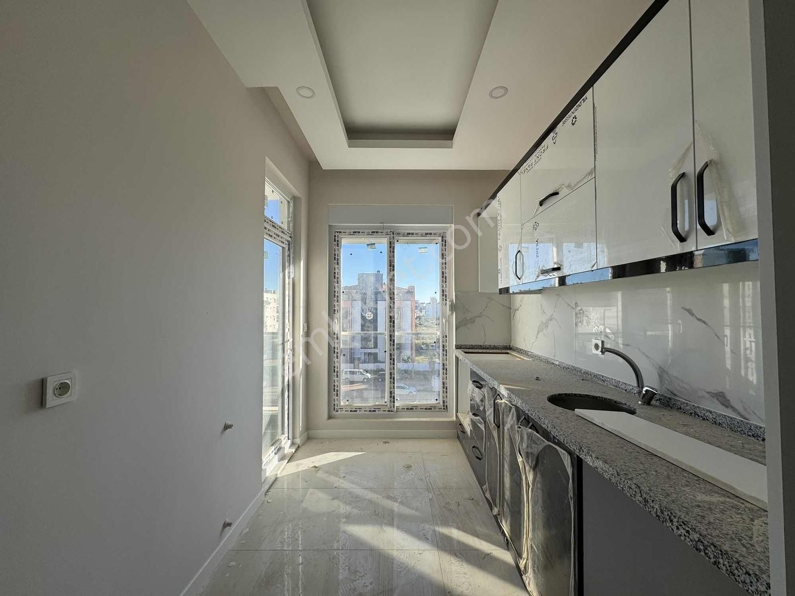 Yeniköy'de Sıfır 4+1 170m2 Asansörlü Satılık Dubleks Daire - Görsel 3