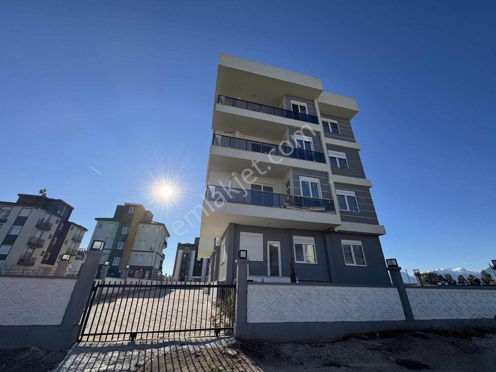 Yeniköy'de Sıfır 4+1 170m2 Asansörlü Satılık Dubleks Daire