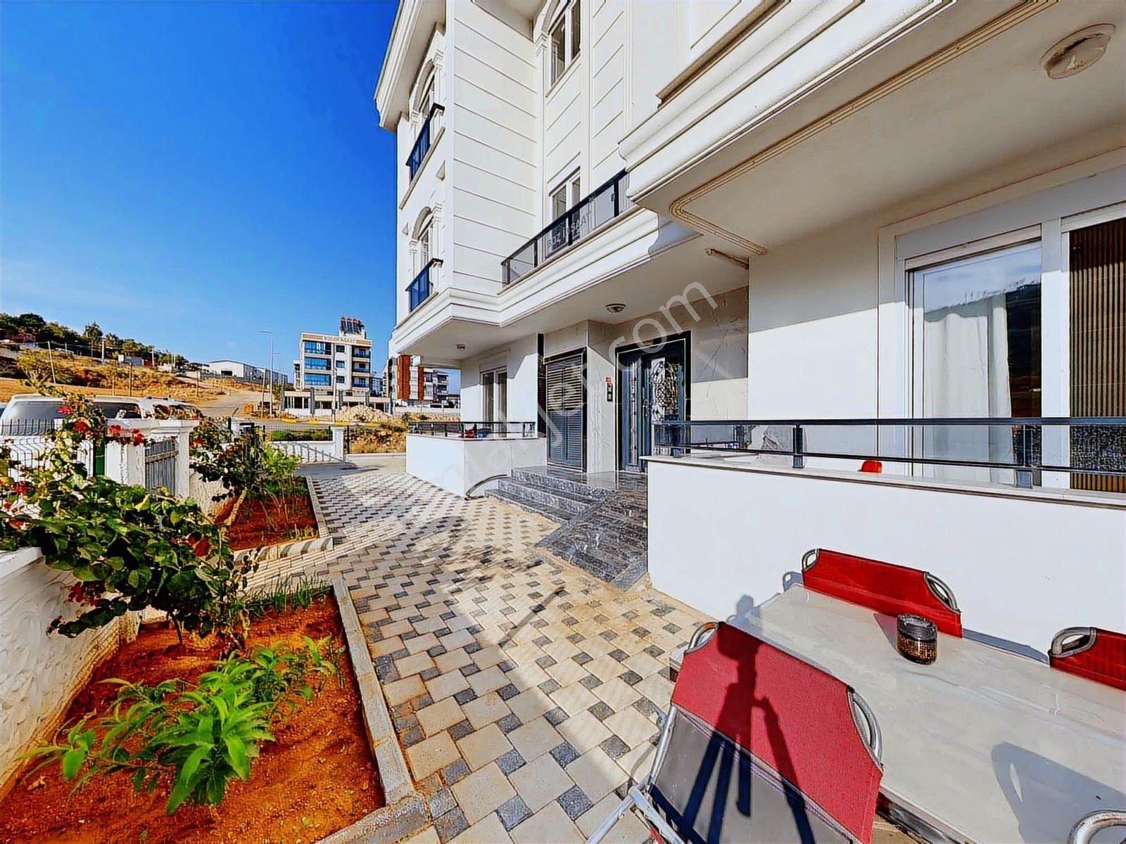 Bahçe Ve Otoparkı Kendine Ait 4+1 Özel Yapım Bahçe Dubleks - Görsel 17