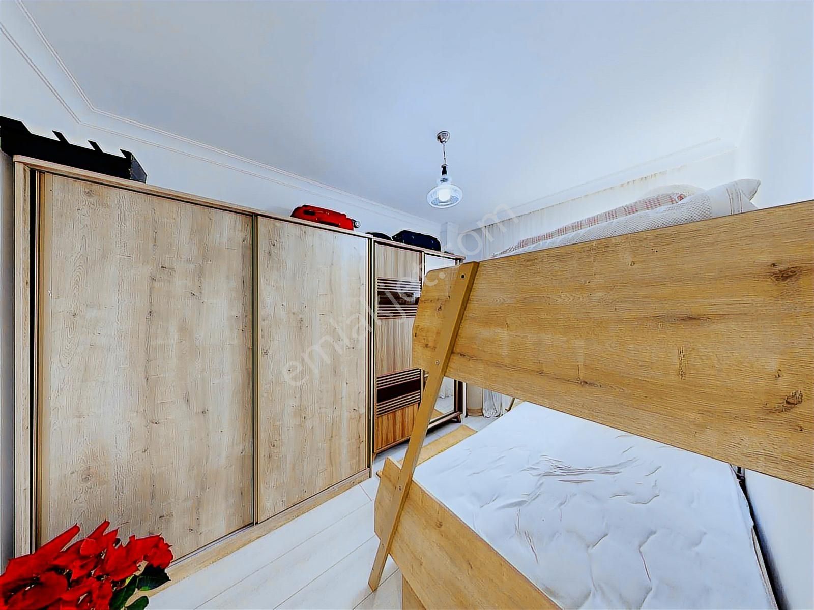 Bahçe Ve Otoparkı Kendine Ait 4+1 Özel Yapım Bahçe Dubleks - Görsel 2