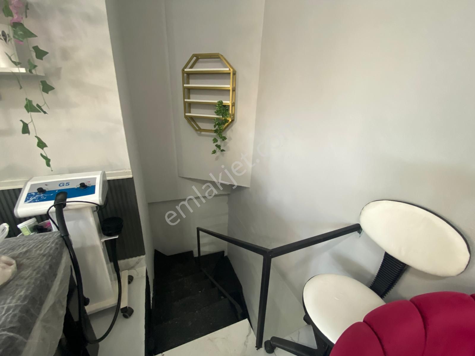 Alanya Saray Mahallesinde Sgk Karşısı Kiralık Dükkan - Görsel 8