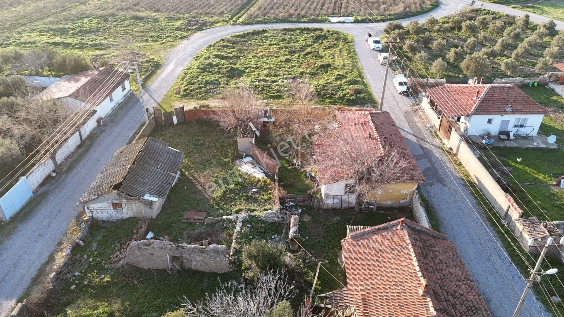 Rahmiye Mah. Girişte 3 Tarafı Yol | 1650 M² Konut İmarlı Arsa - Görsel 17