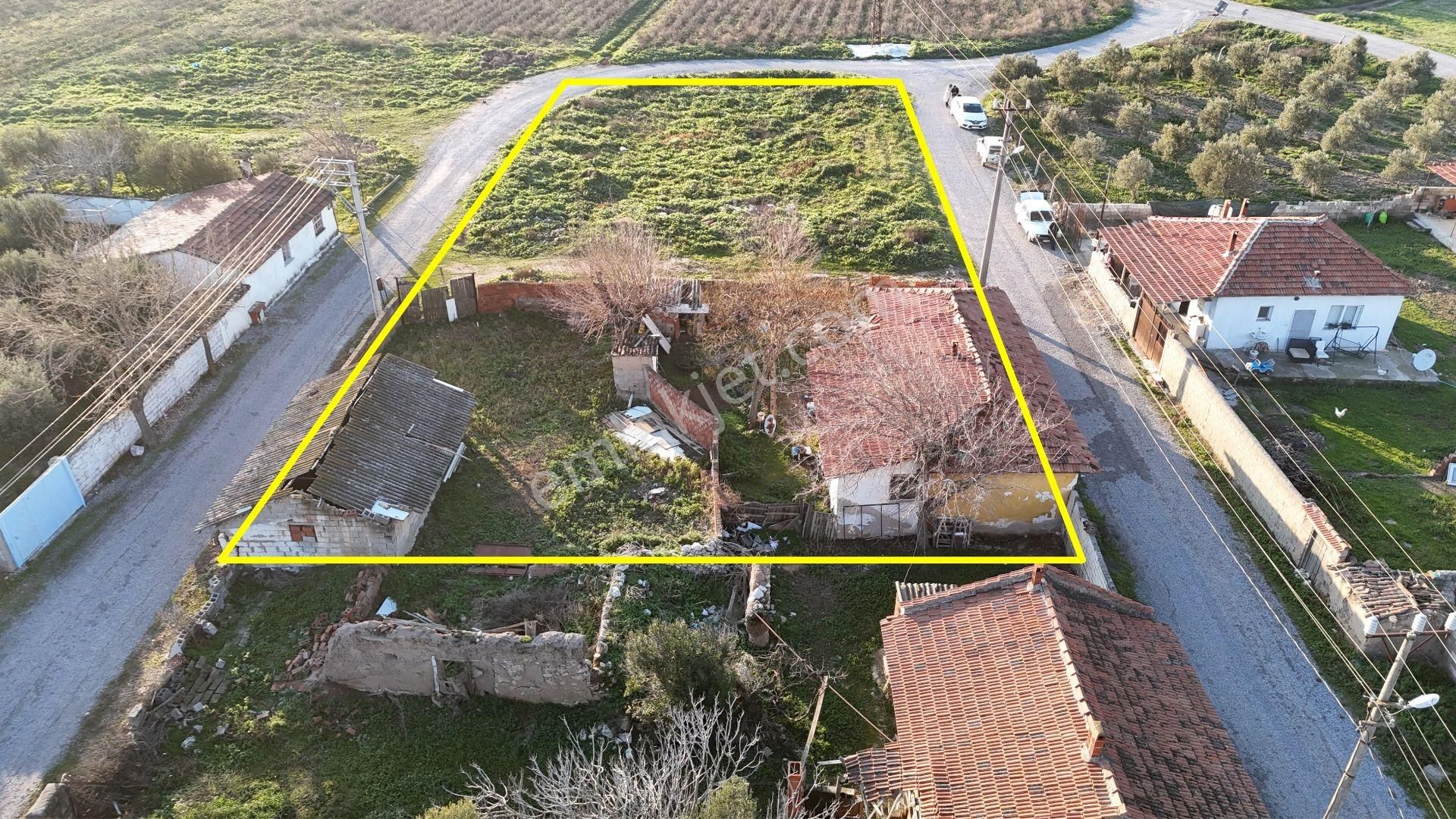Rahmiye Mah. Girişte 3 Tarafı Yol | 1650 M² Konut İmarlı Arsa - Görsel 8