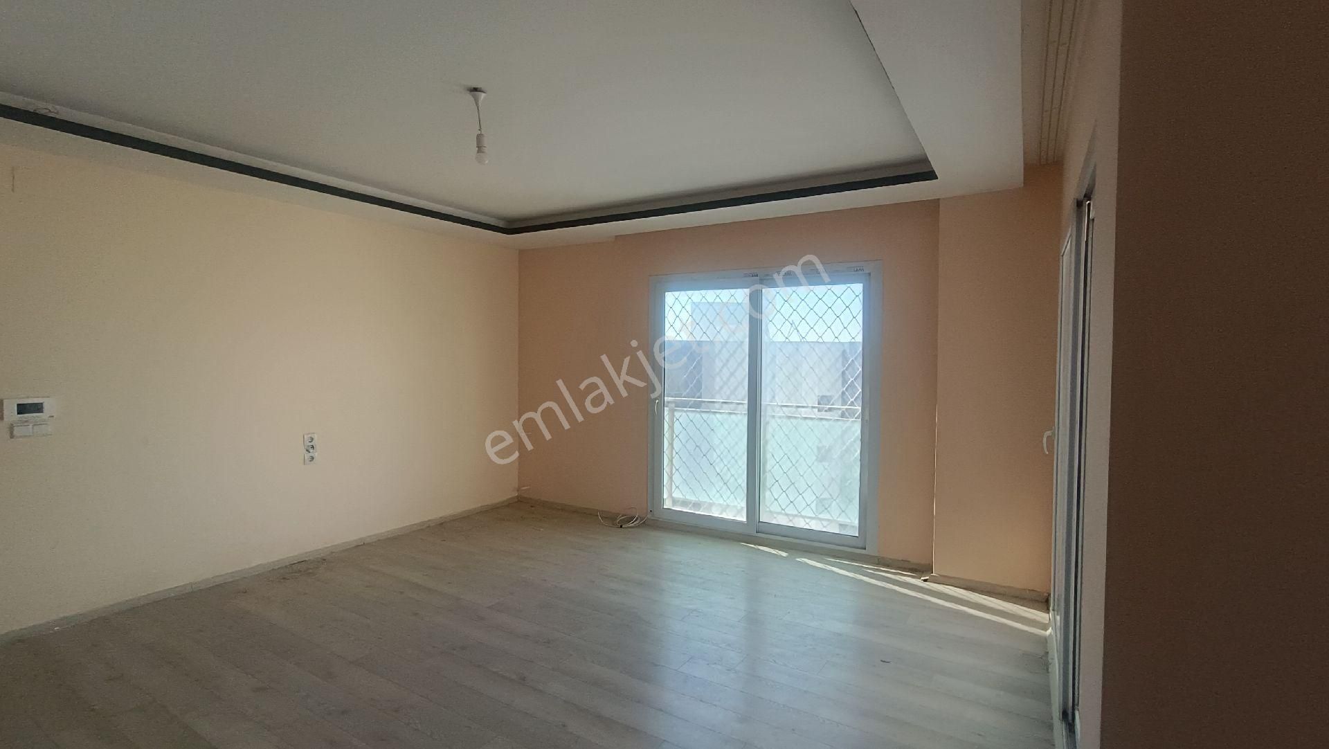 Gültepe Mahallesinde Havuzlu Site İçerisinde 3+1 Satılık Daire - Görsel 3