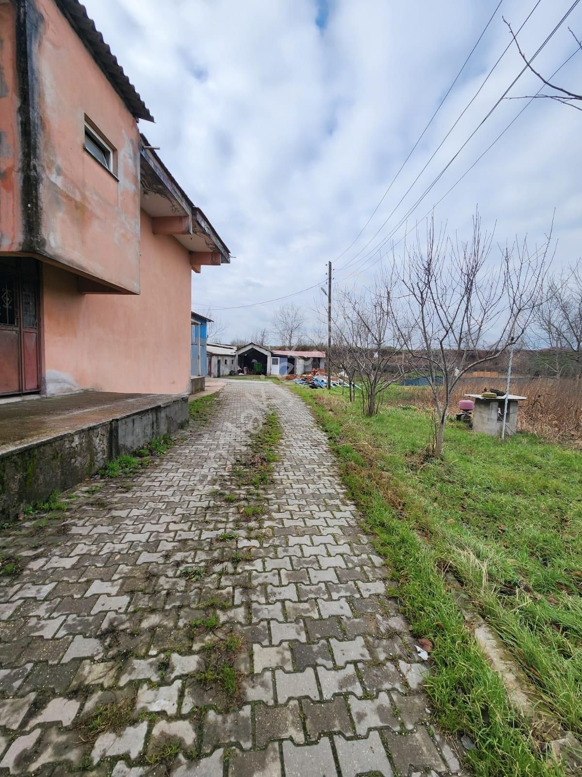 Yukarıkirazca'da Geniş Ve Çok Amaçlı Kiralık İş Yeri - Görsel 2