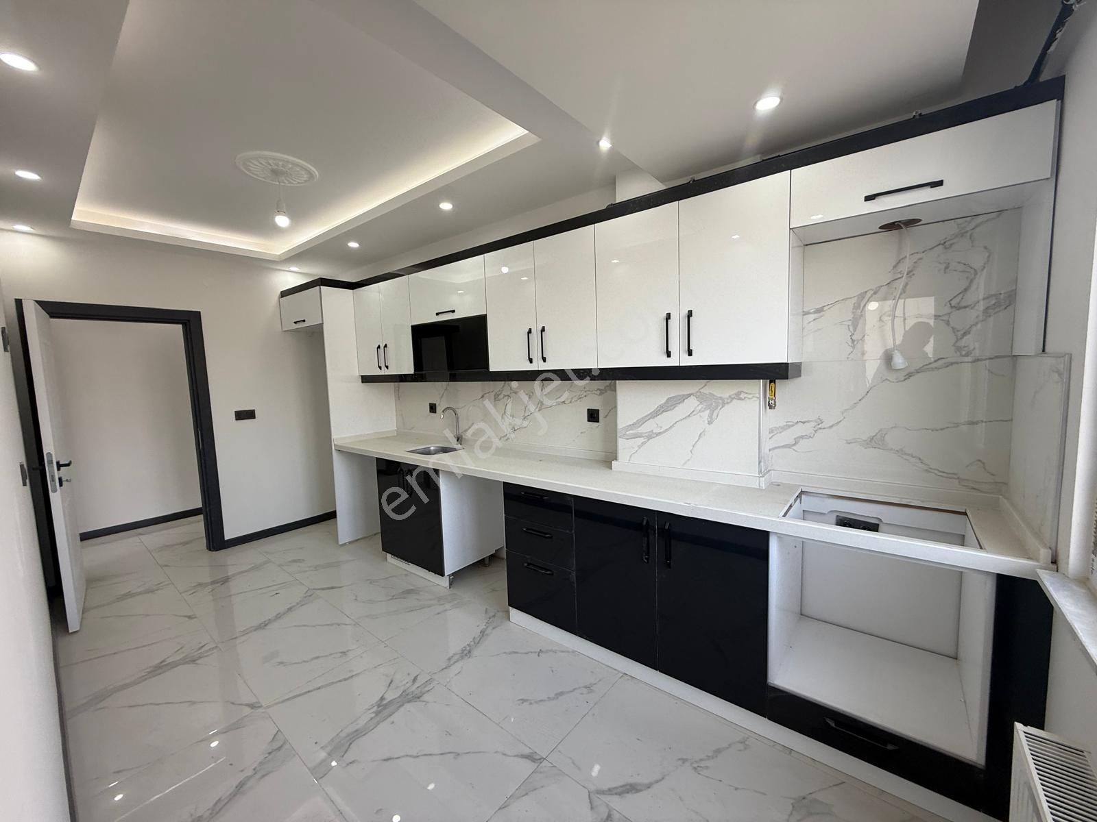 Gümüş Grouptan Devlet Hastanesinin Karşısında Satılık 3+1 Daire - Görsel 26