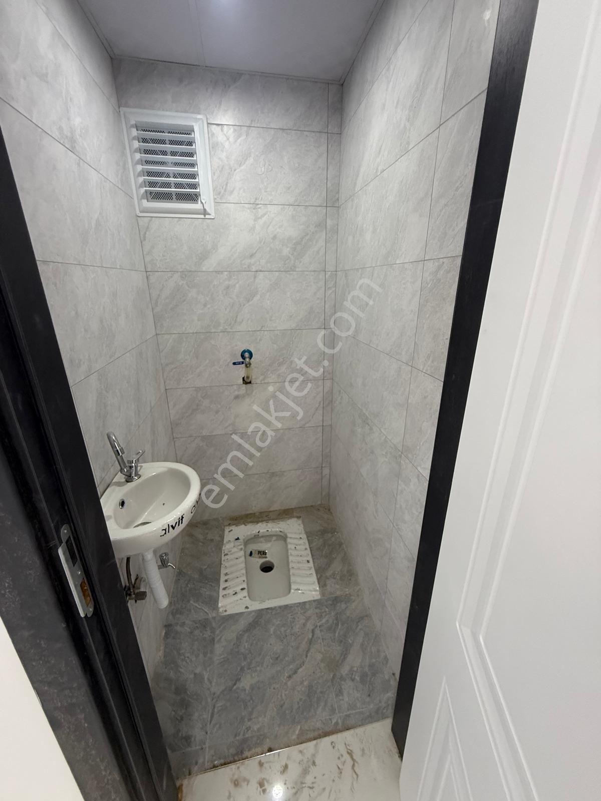 Gümüş Grouptan Devlet Hastanesinin Karşısında Satılık 3+1 Daire - Görsel 24