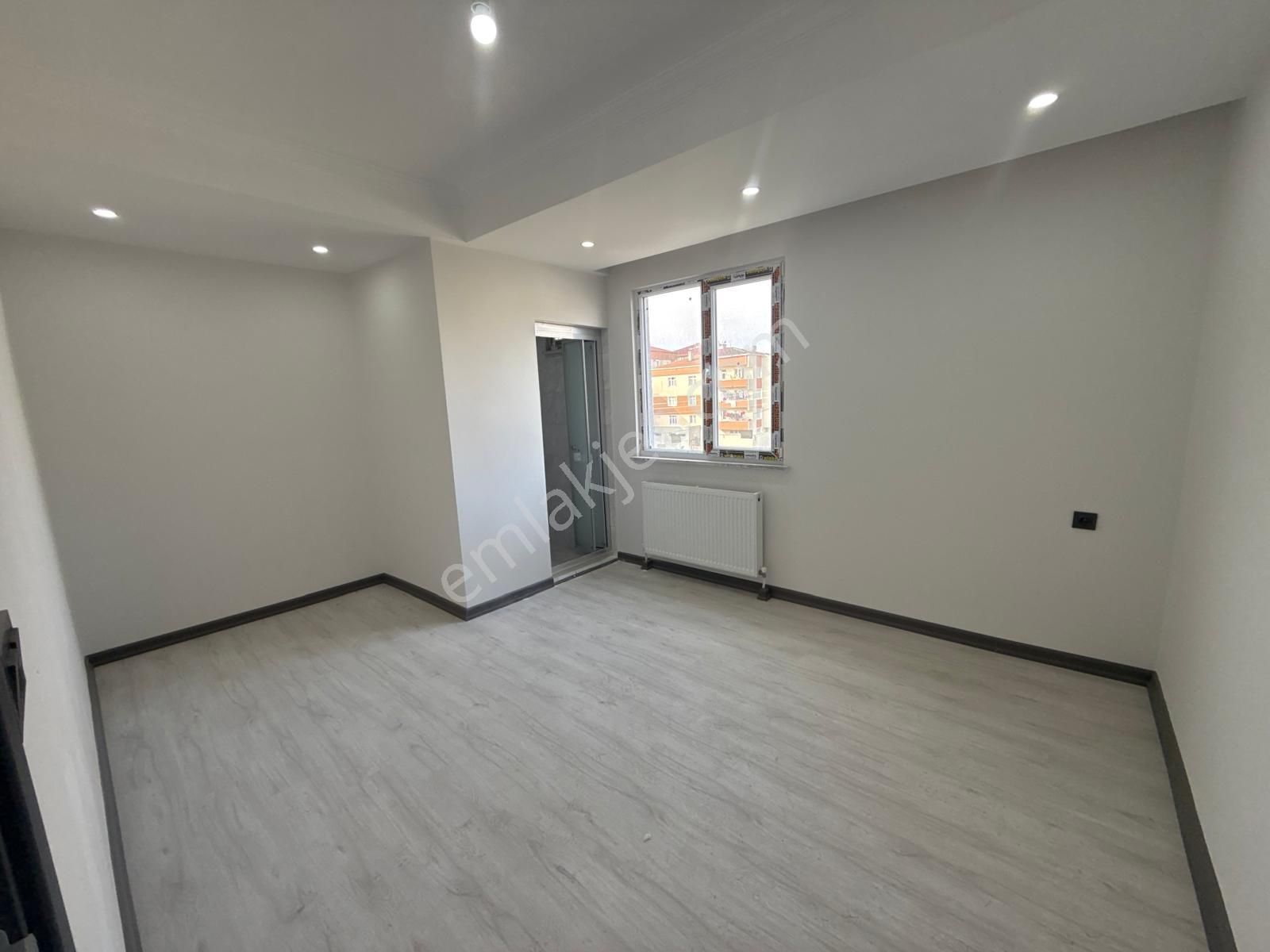 Gümüş Grouptan Devlet Hastanesinin Karşısında Satılık 3+1 Daire - Görsel 14