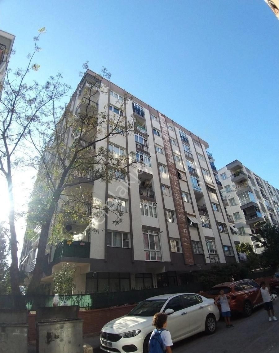 Buca Barış Mah./kızkulesi Yakını//130m2 3+1//arakat/aileye Daire