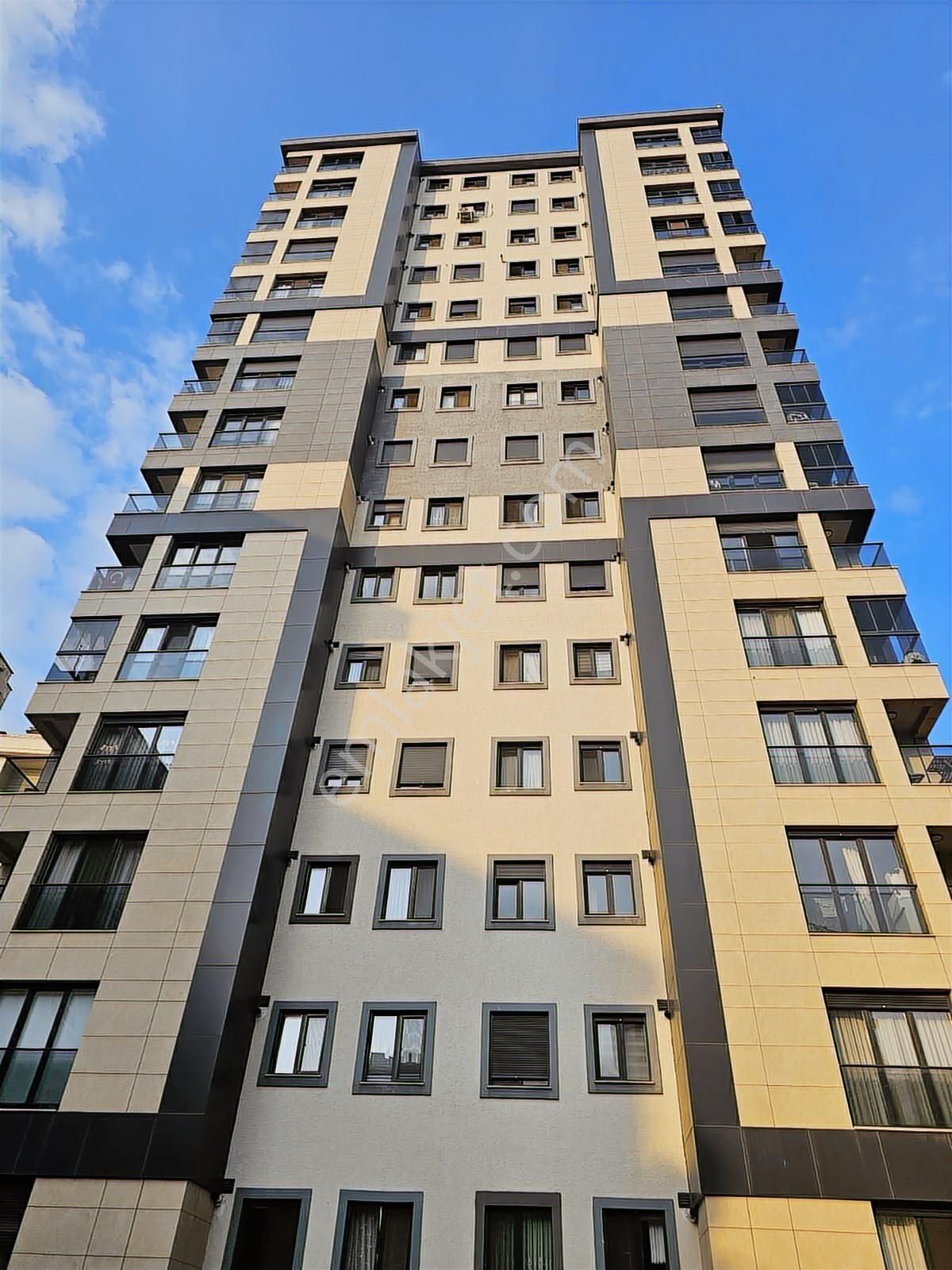 Utkudan Feneryolunda Özgürlük Parkına Yakın 0 Binada Satılık 3+1