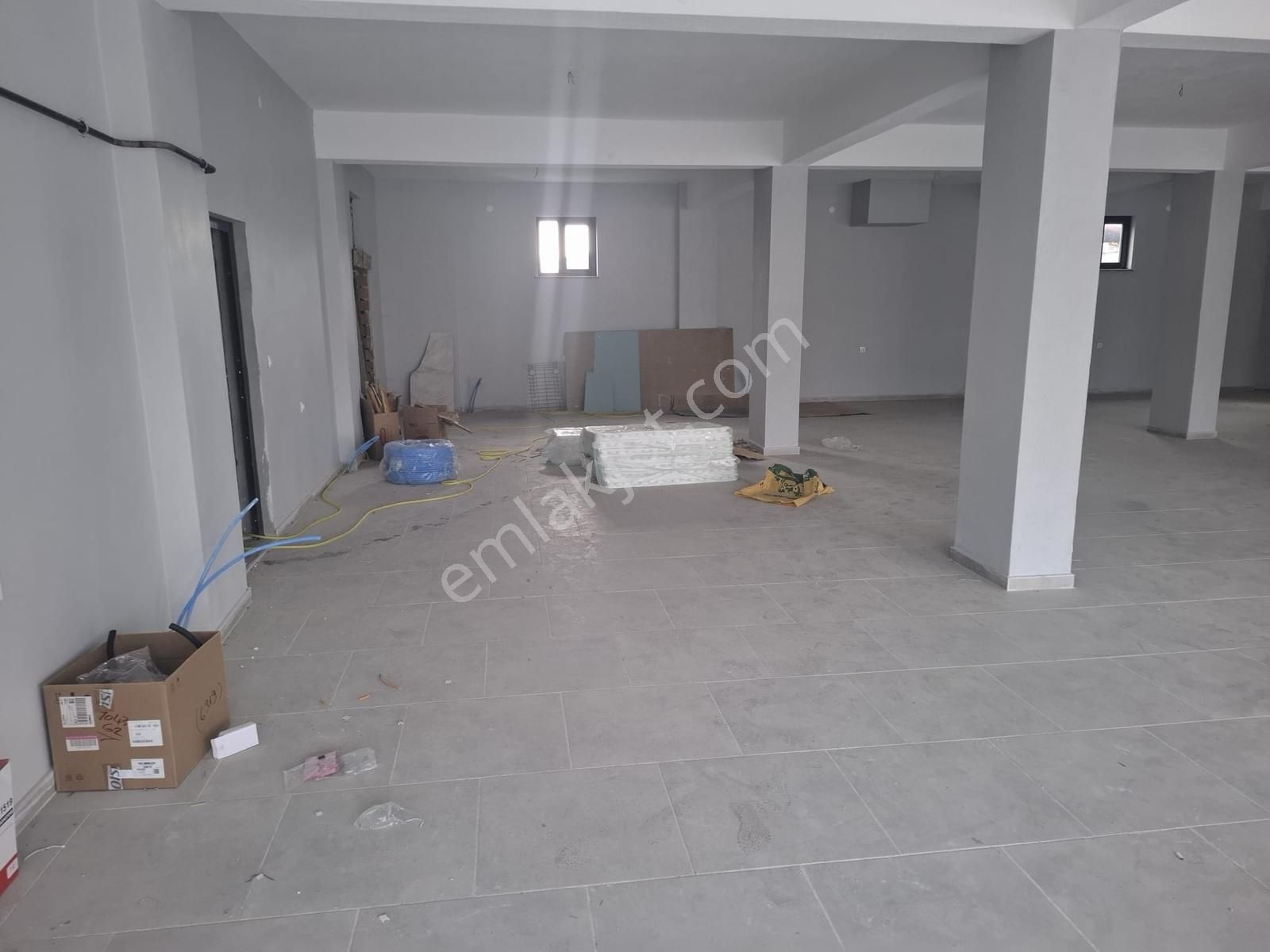 Rüstemler'de 300m² Kiralık Depo & Dükkan - Hazır Alan - Görsel 6