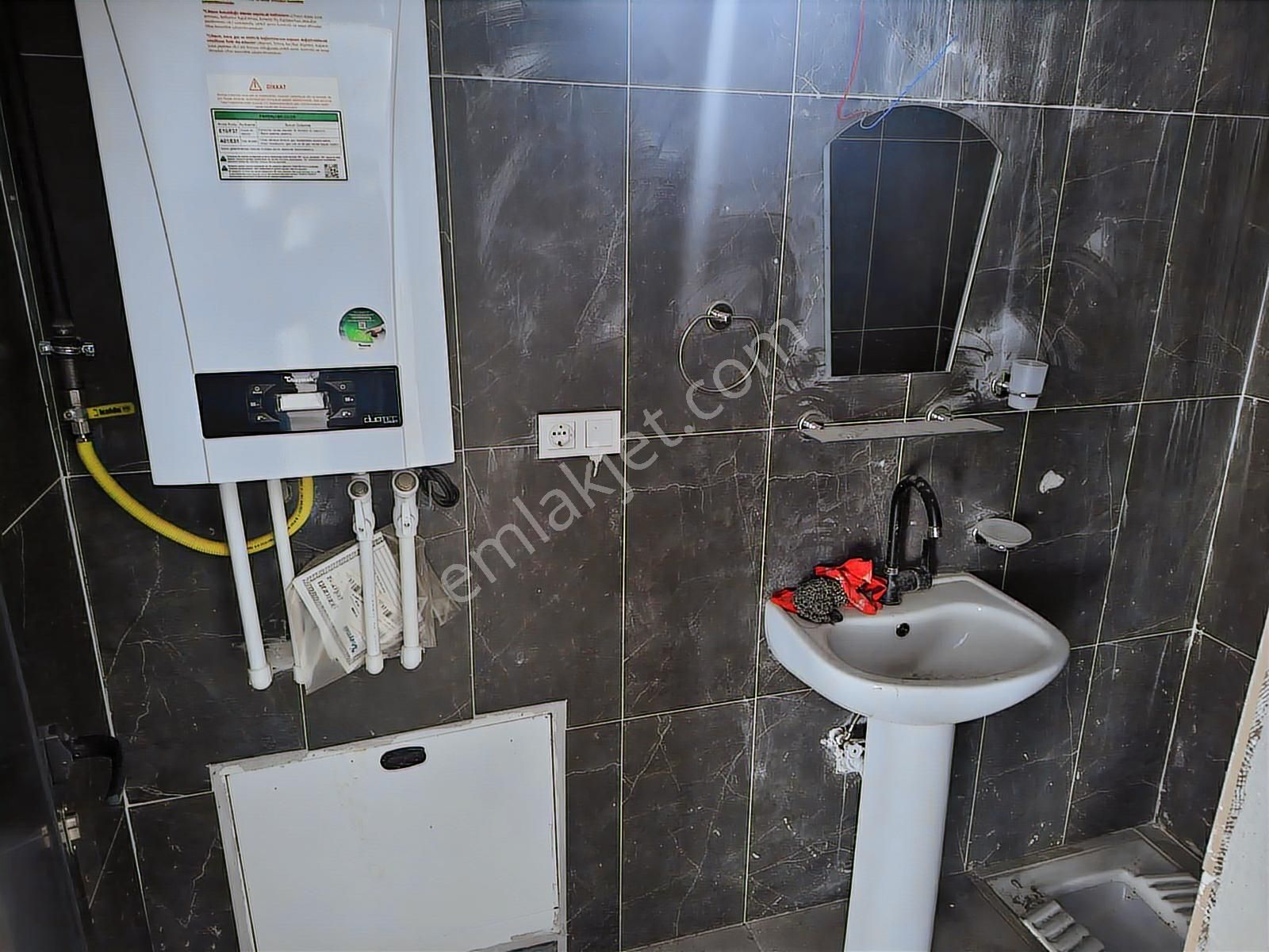 Rüstemler'de 300m² Kiralık Depo & Dükkan - Hazır Alan - Görsel 2