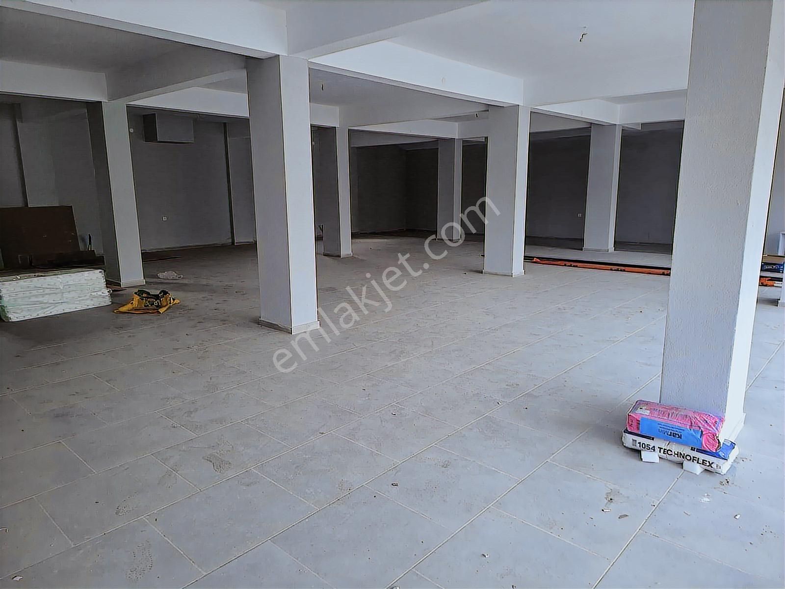 Rüstemler'de 300m² Kiralık Depo & Dükkan - Hazır Alan - Görsel 10
