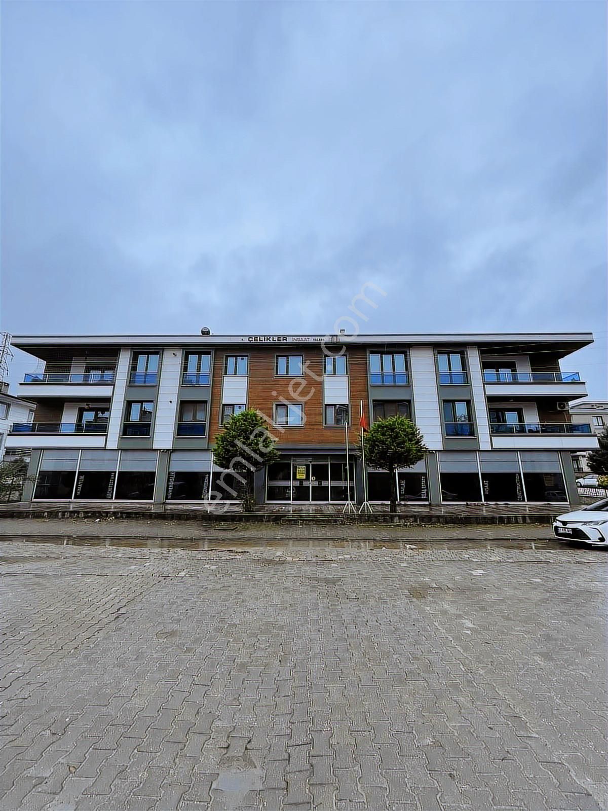 Adnan Menderes Mahallesin'de Kiralık 3+1 Daire ( Eşyasız )