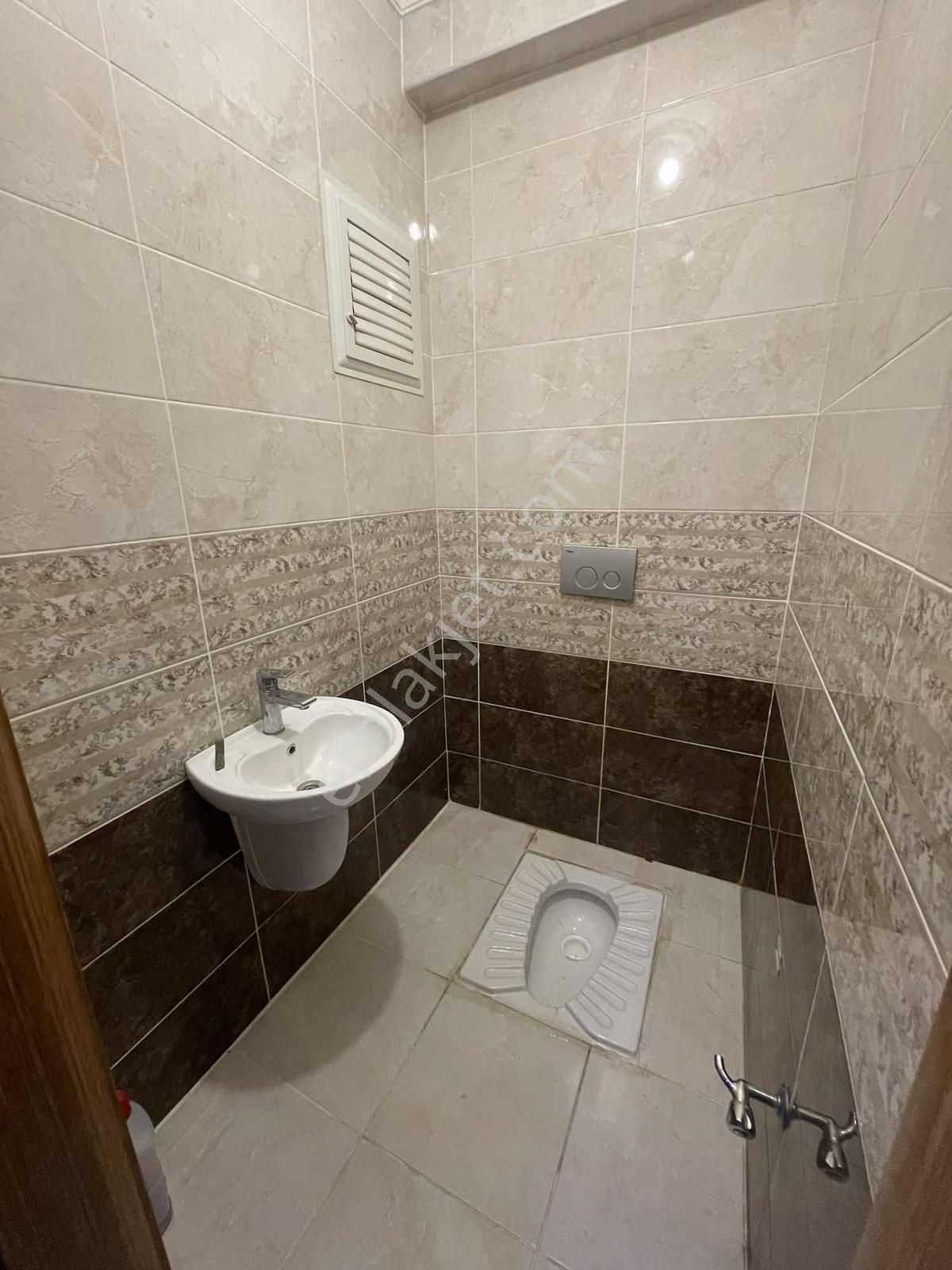 Adnan Menderes Mahallesin'de Kiralık 3+1 Daire ( Eşyasız ) - Görsel 35
