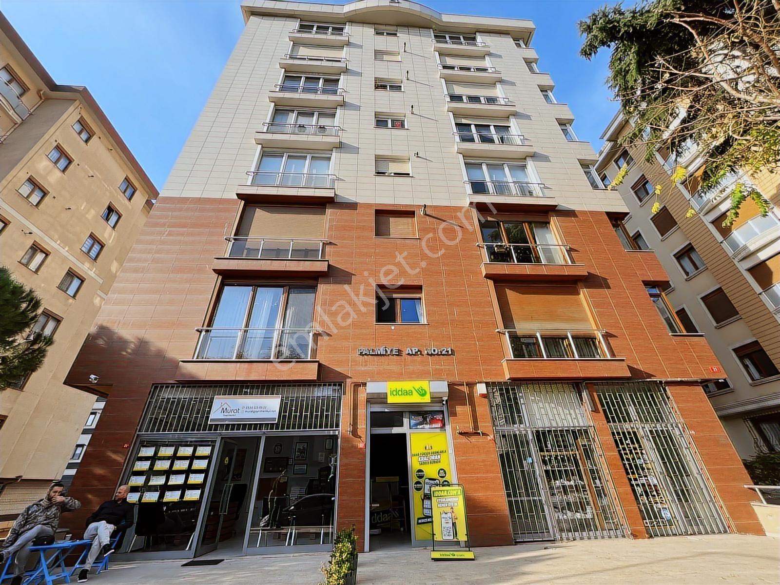 Utkudan Kozyatağında Minibüse Yakın İçi Yenilenmiş Satılık 2+1