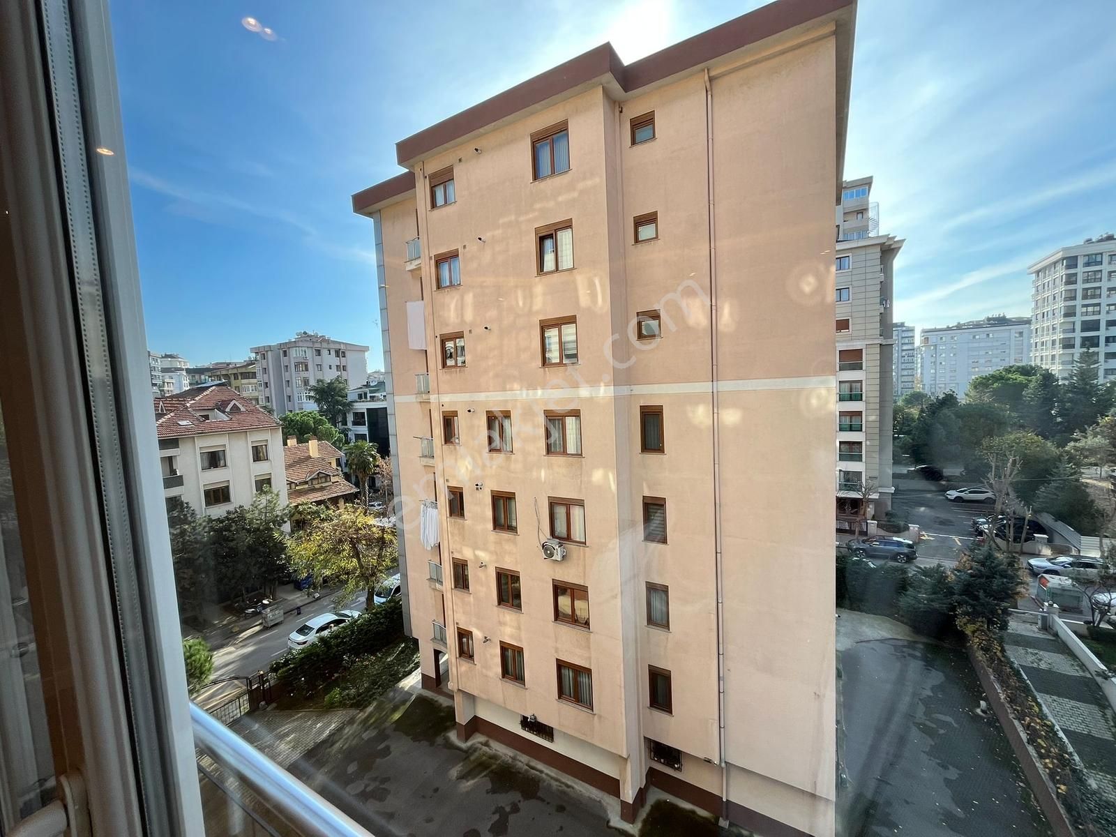 Utkudan Kozyatağında Minibüse Yakın İçi Yenilenmiş Satılık 2+1 - Görsel 7