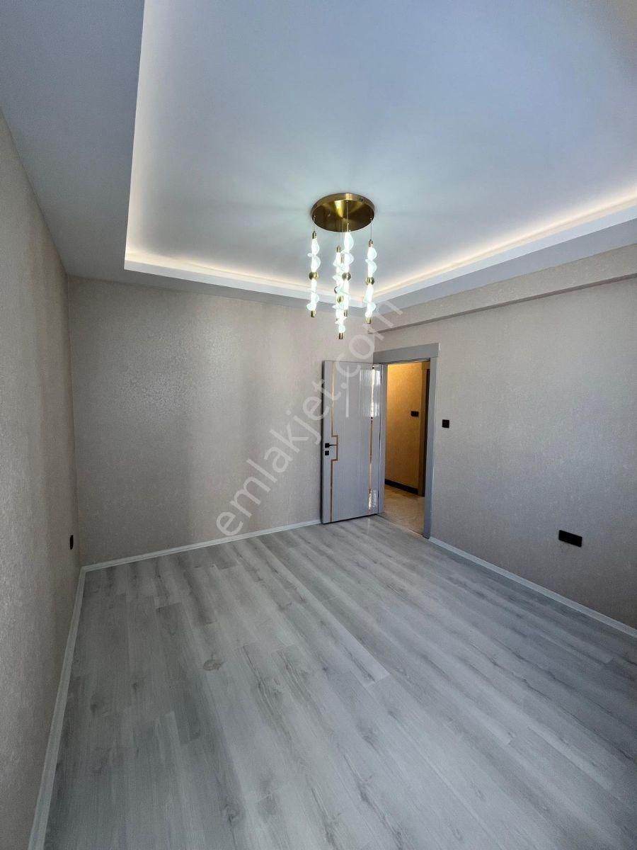 Akkent'de Kat Bahçeli Satılık 2.5+1 Full Yapili Lüks Daire - Görsel 12