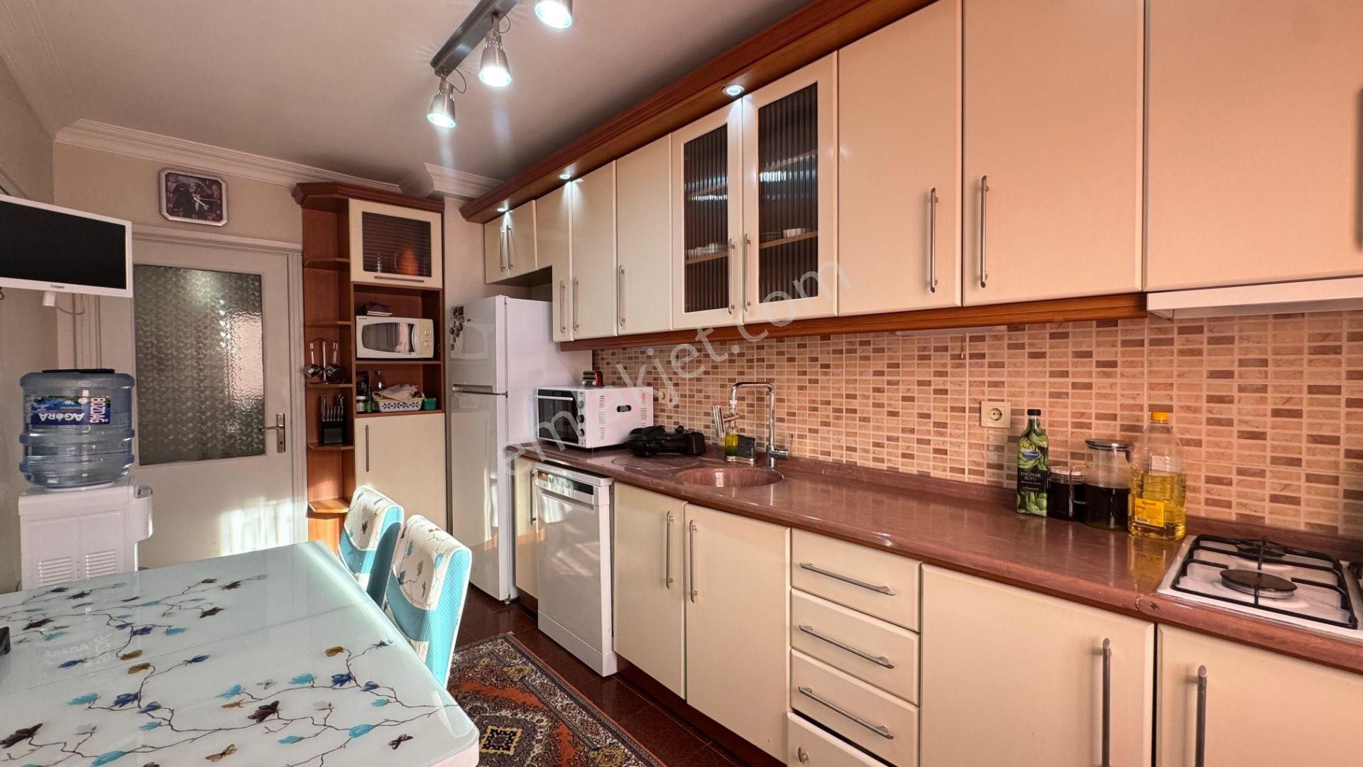 Gaziemir Emlakbank Konutları 2.etapta Eşyalı 3+1 Kiralık Daire - Görsel 6