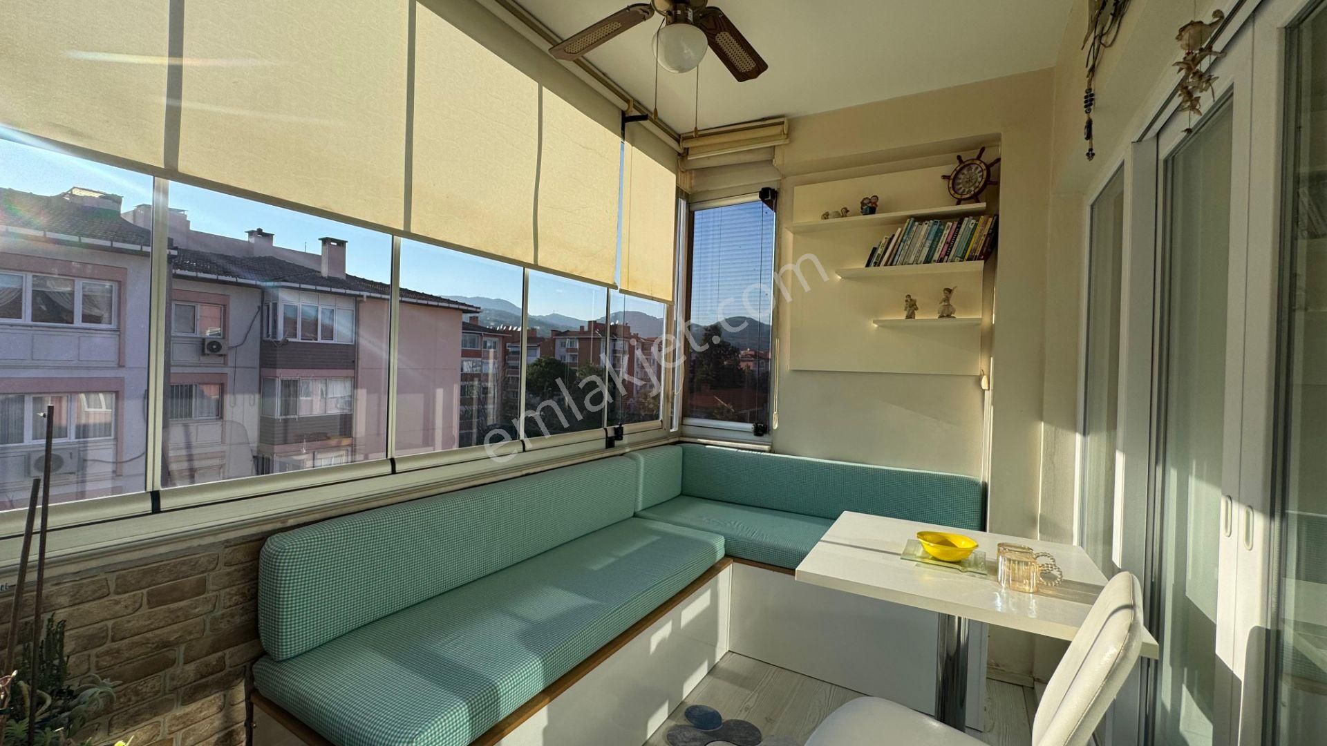 Gaziemir Emlakbank Konutları 2.etapta Eşyalı 3+1 Kiralık Daire - Görsel 4