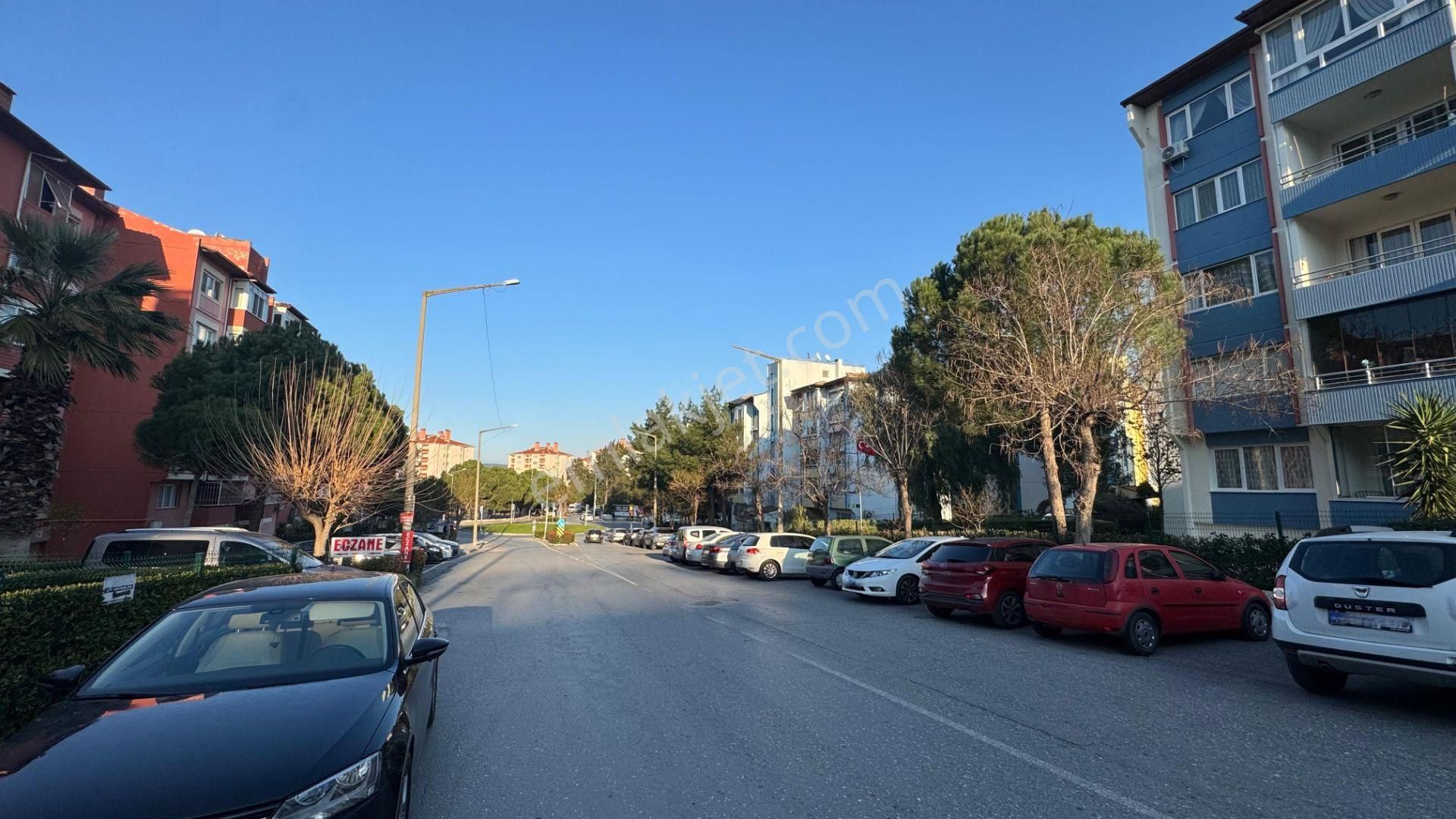 Gaziemir Emlakbank Konutları 2.etapta Eşyalı 3+1 Kiralık Daire - Görsel 35