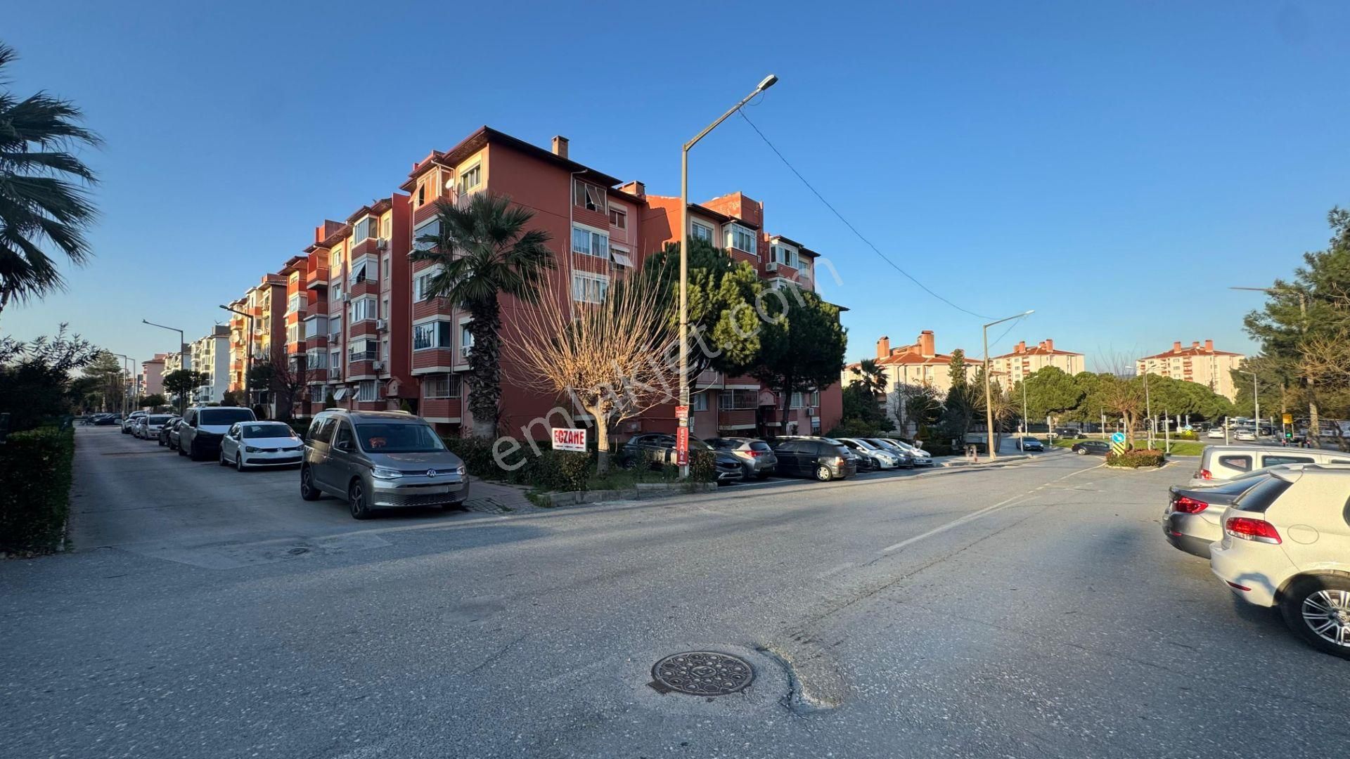 Gaziemir Emlakbank Konutları 2.etapta Eşyalı 3+1 Kiralık Daire - Görsel 10