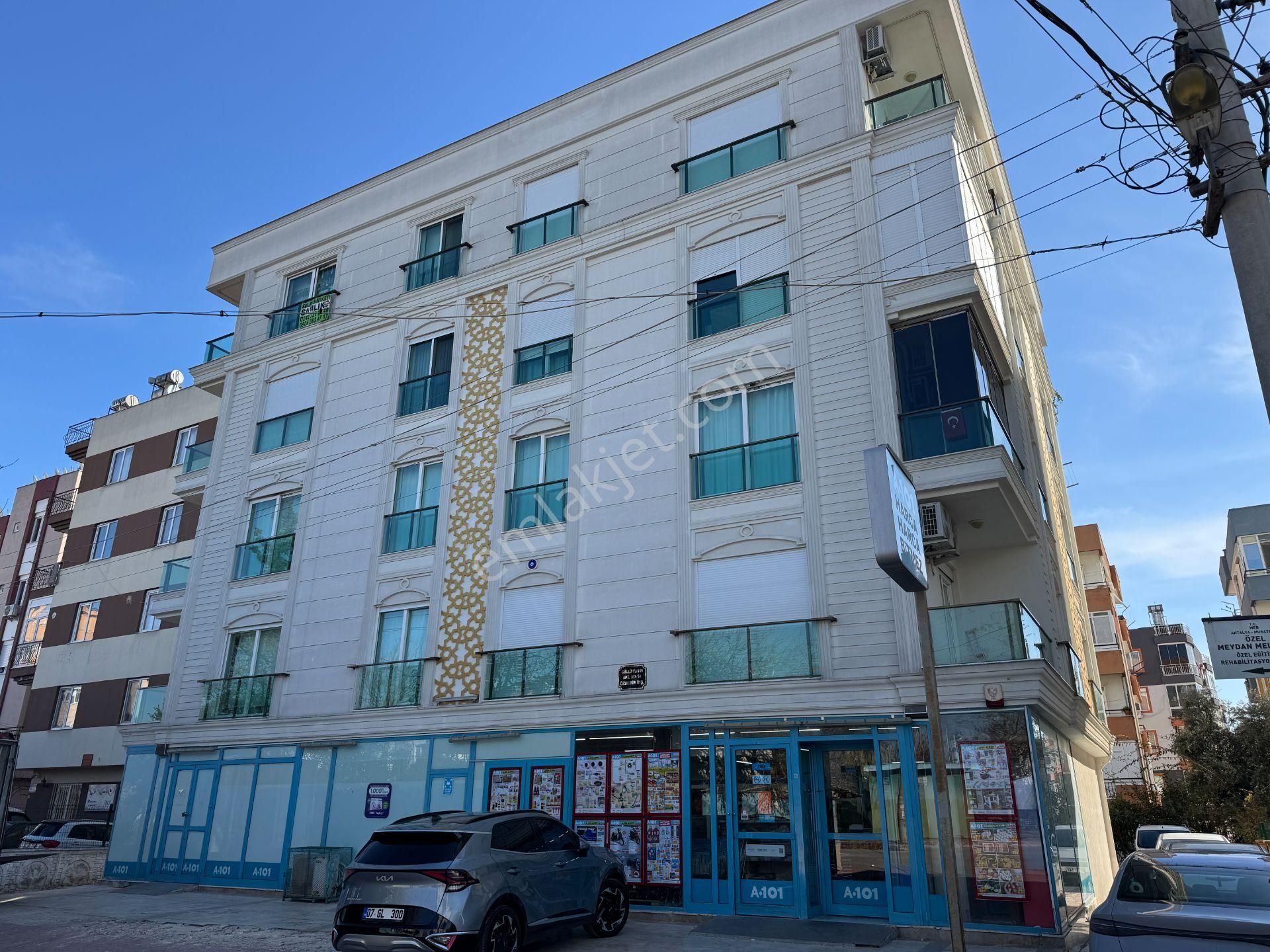 Kızıltoprak Mrk. Konumda Çift Banyolu Kombili Geniş 3+1 - Görsel 35