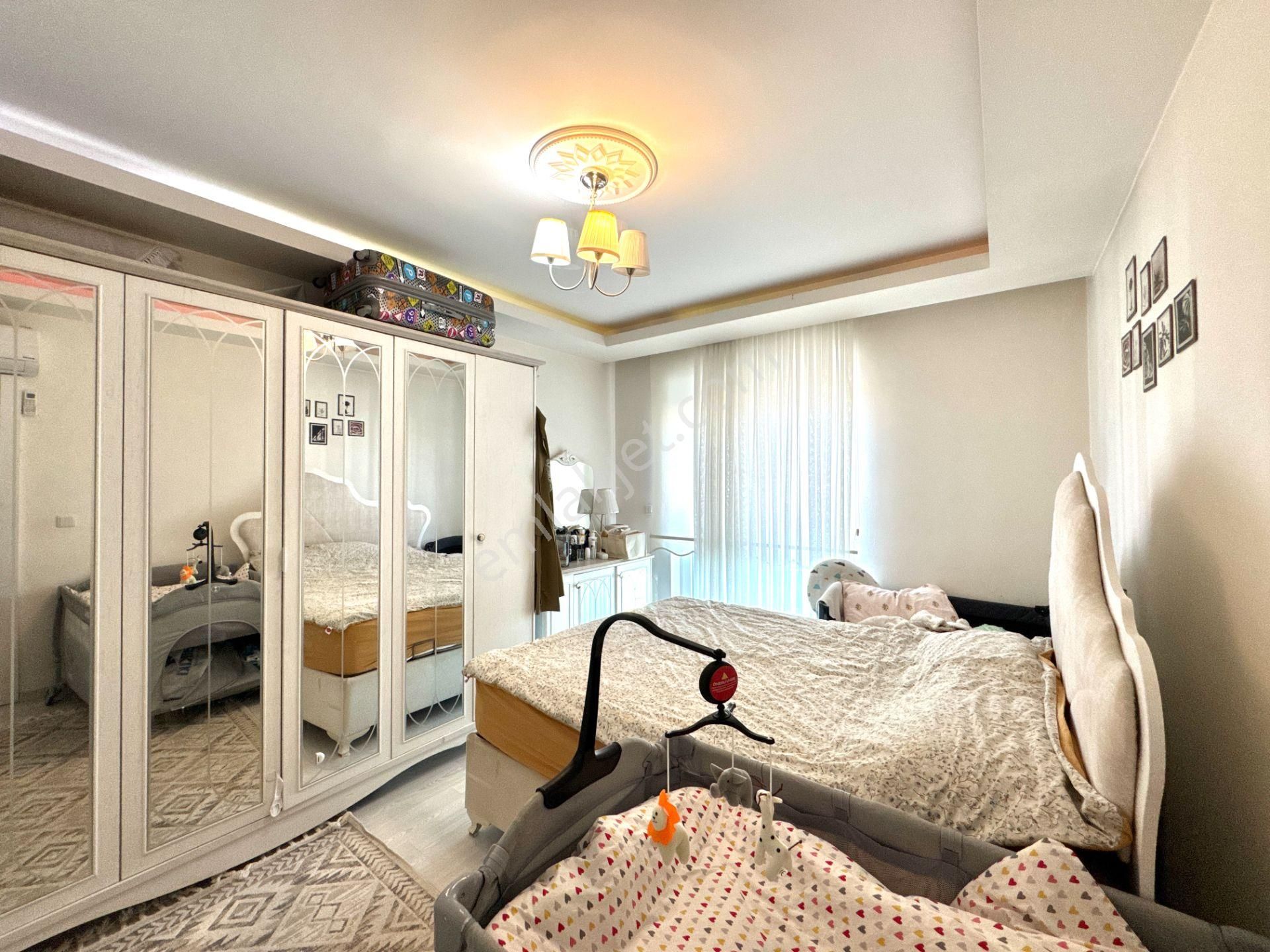 Kızıltoprak Mrk. Konumda Çift Banyolu Kombili Geniş 3+1 - Görsel 21