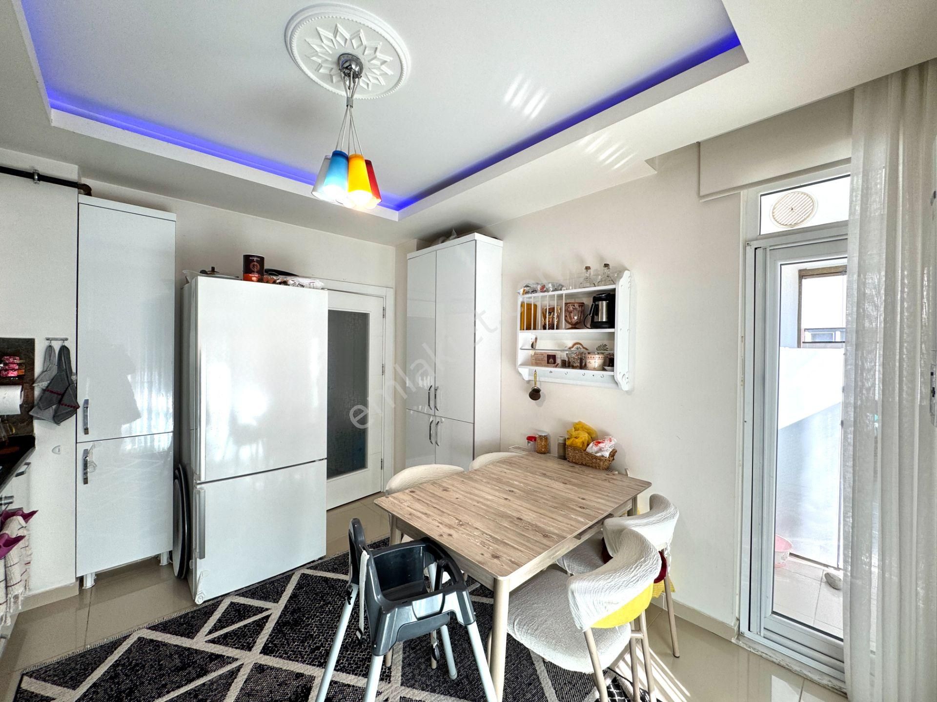 Kızıltoprak Mrk. Konumda Çift Banyolu Kombili Geniş 3+1 - Görsel 8