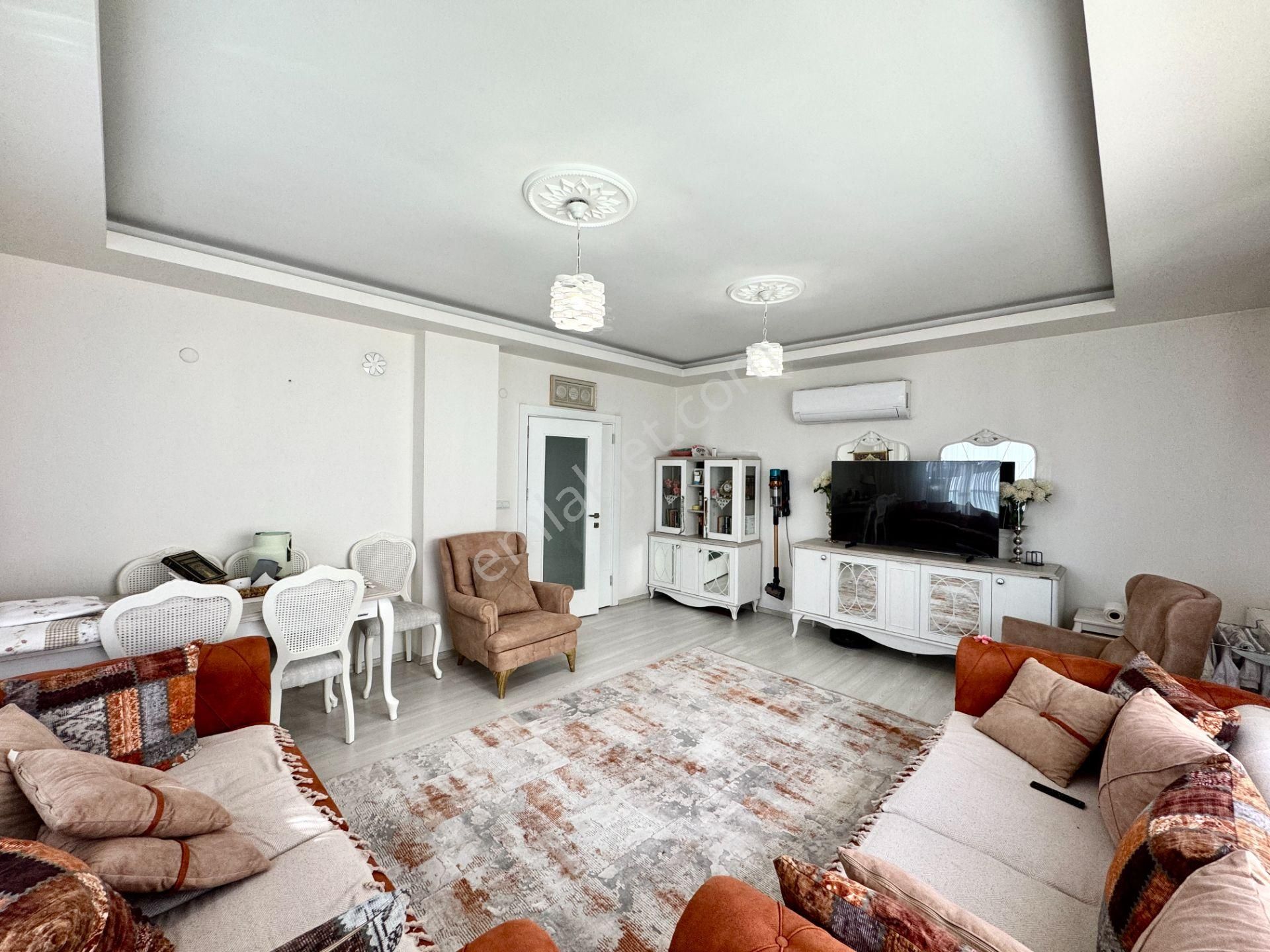 Kızıltoprak Mrk. Konumda Çift Banyolu Kombili Geniş 3+1 - Görsel 2