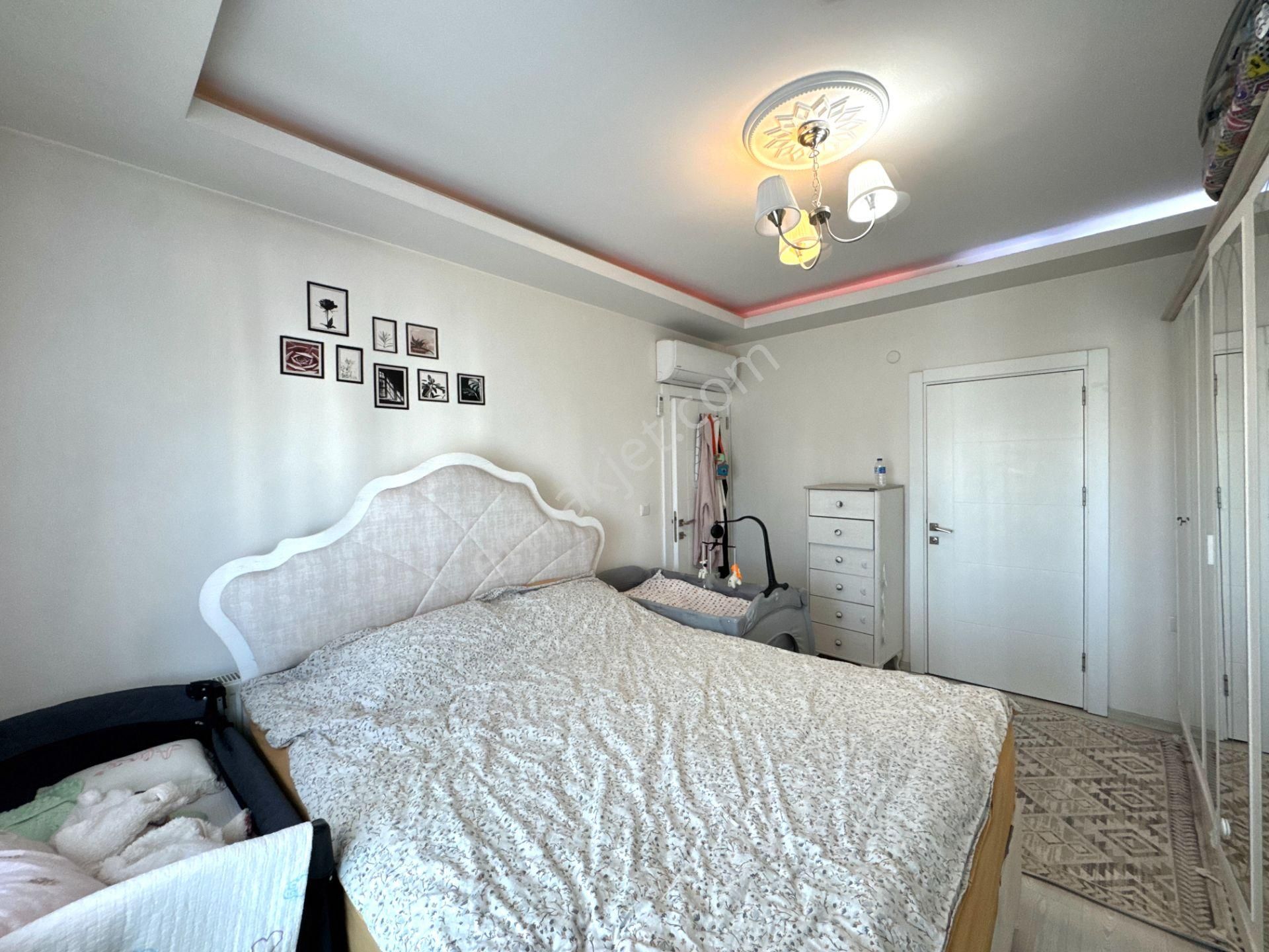 Kızıltoprak Mrk. Konumda Çift Banyolu Kombili Geniş 3+1 - Görsel 23