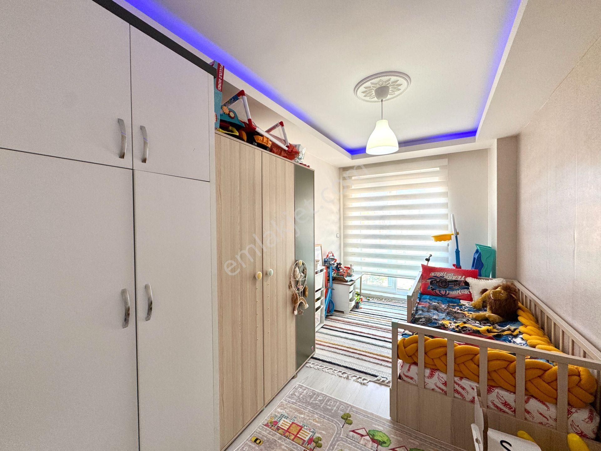 Kızıltoprak Mrk. Konumda Çift Banyolu Kombili Geniş 3+1 - Görsel 15