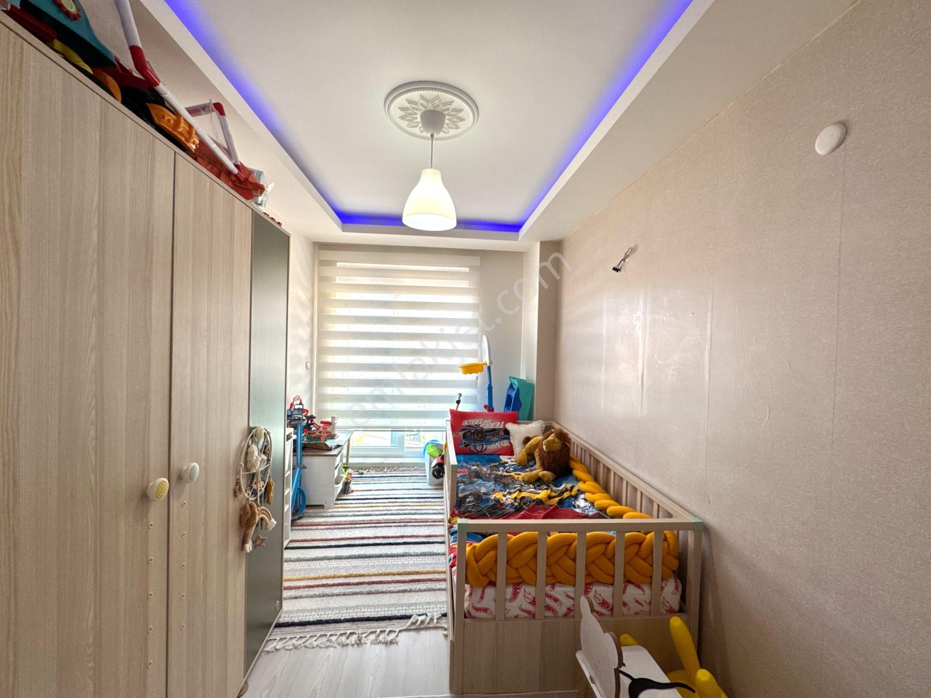 Kızıltoprak Mrk. Konumda Çift Banyolu Kombili Geniş 3+1 - Görsel 16