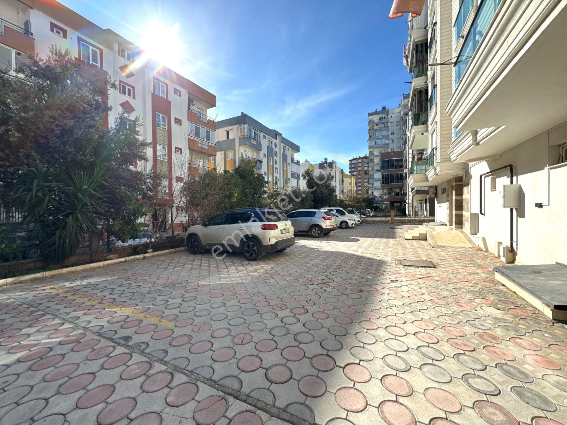 Kızıltoprak Mrk. Konumda Çift Banyolu Kombili Geniş 3+1 - Görsel 33