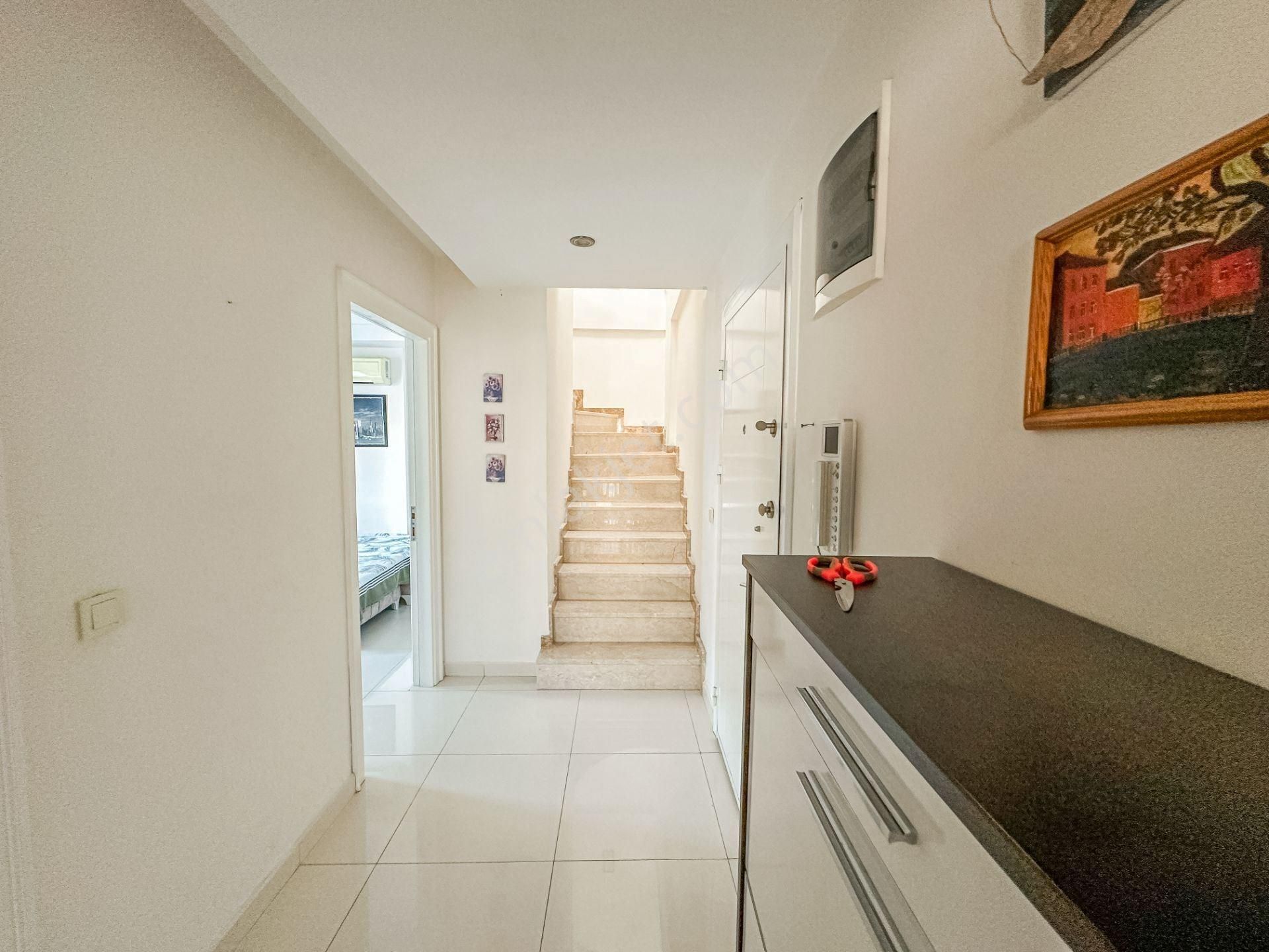 Alanya Kestel’de Denize Sıfır | Eşyalı 3+1 Dubleks Satılık Daire - Görsel 11