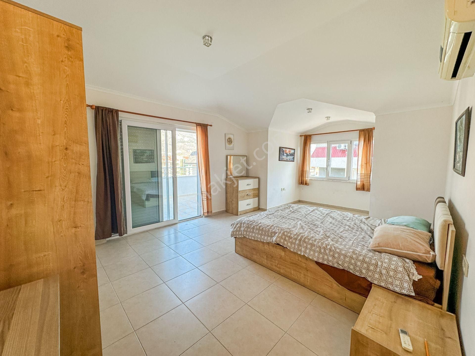 Alanya Kestel’de Denize Sıfır | Eşyalı 3+1 Dubleks Satılık Daire - Görsel 8