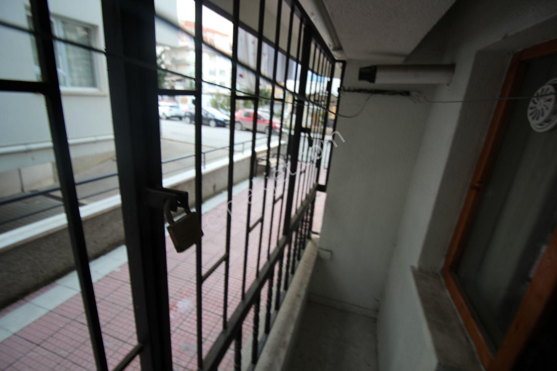 Krc'den Tıp Fakültesi Caddesi Yanı Eşyalı 2+1 Kiralık Daire - Görsel 6