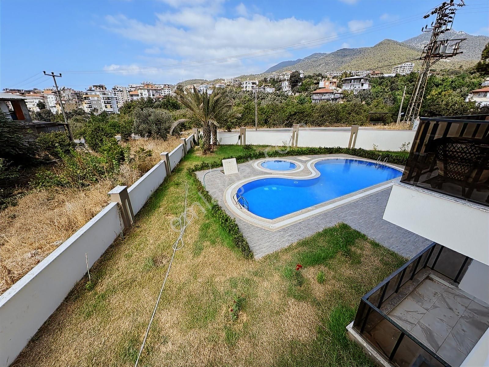 2+1 Sıfır Bahçe Dubleks Alanya Oba Kandemir Sitesi