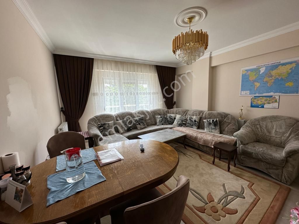 Merkez Çatmaca Satılık Kiracılı 3+1 Daire Ön Cephe - Görsel 9