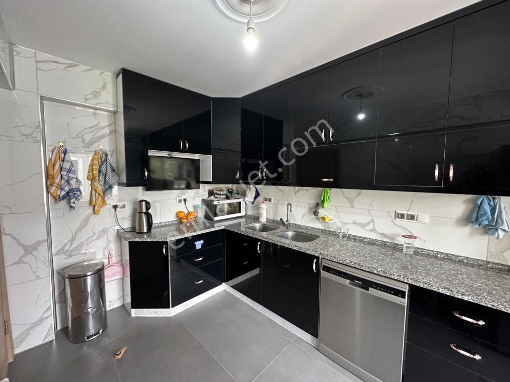 Merkez Çatmaca Satılık Kiracılı 3+1 Daire Ön Cephe - Görsel 8