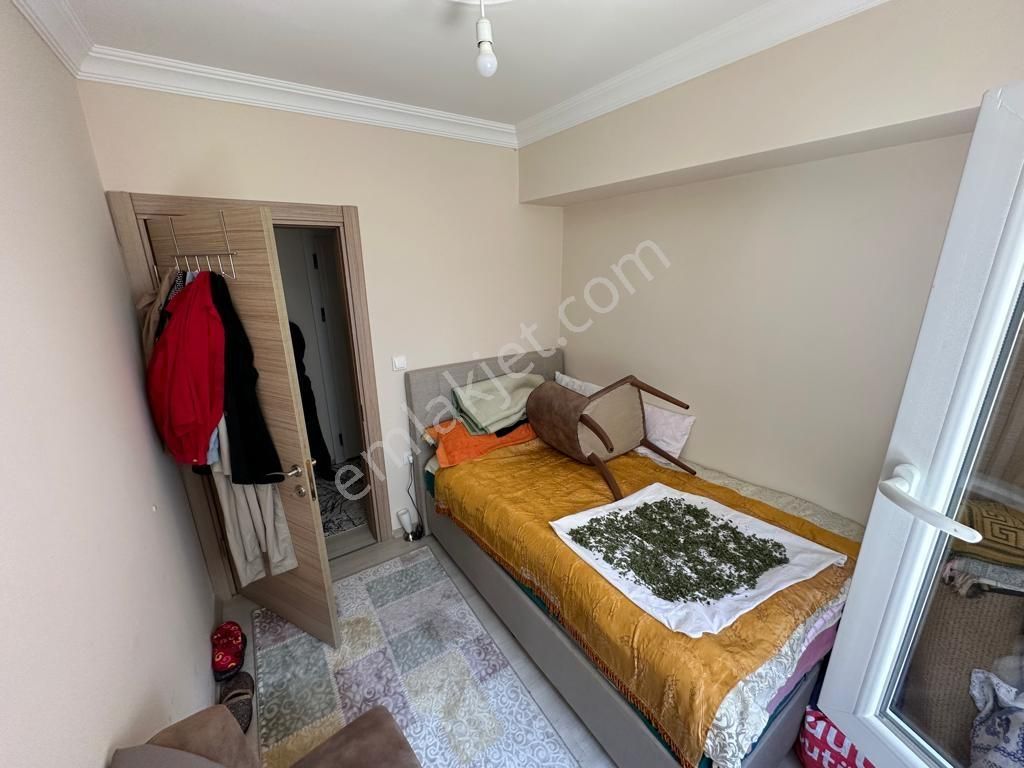 Merkez Çatmaca Satılık Kiracılı 3+1 Daire Ön Cephe - Görsel 13