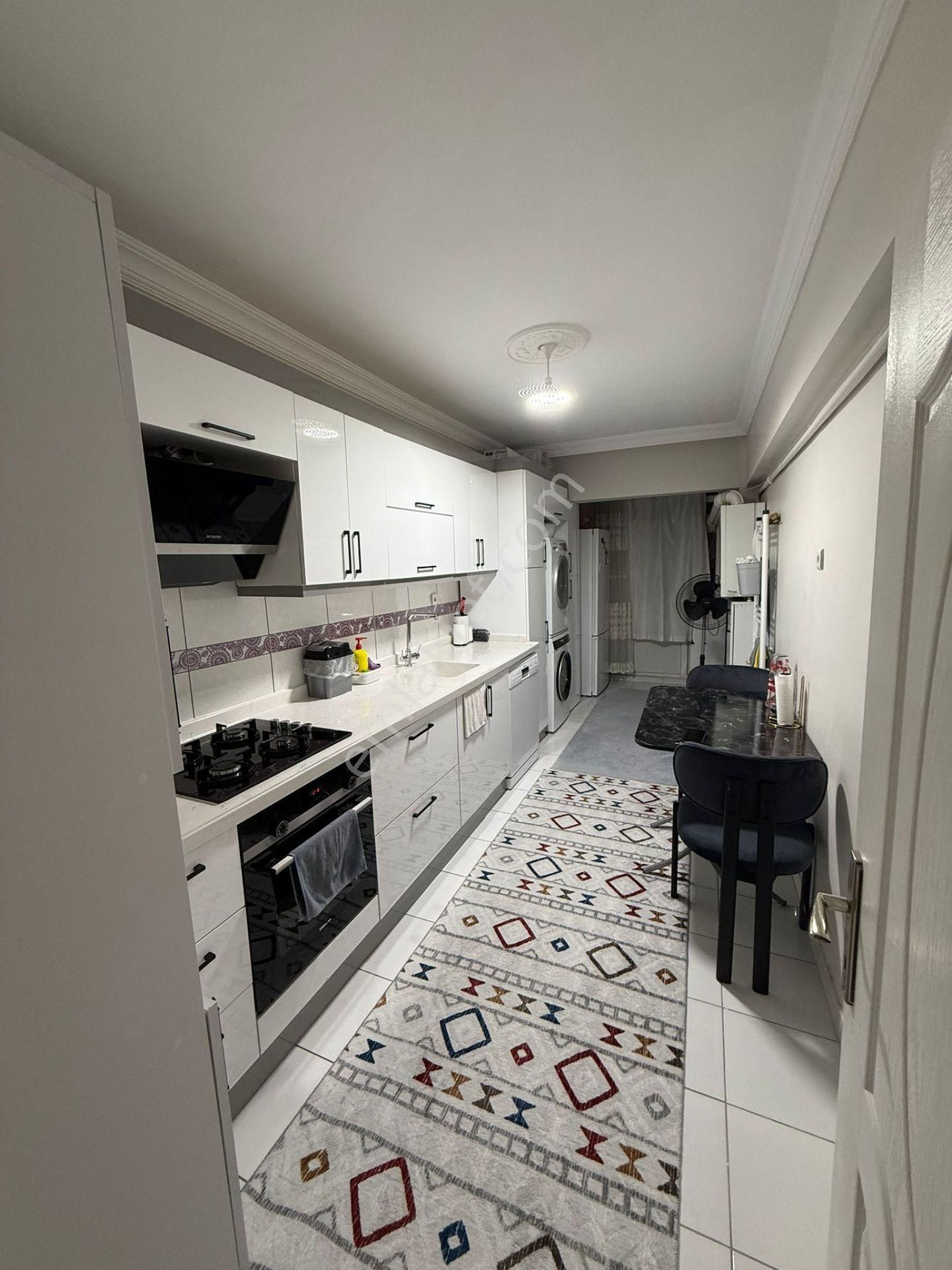 Sincan Akşemsettin Mh De 3+1 Full Yapılı Ara Kat Harika Konumda Daire - Görsel 4