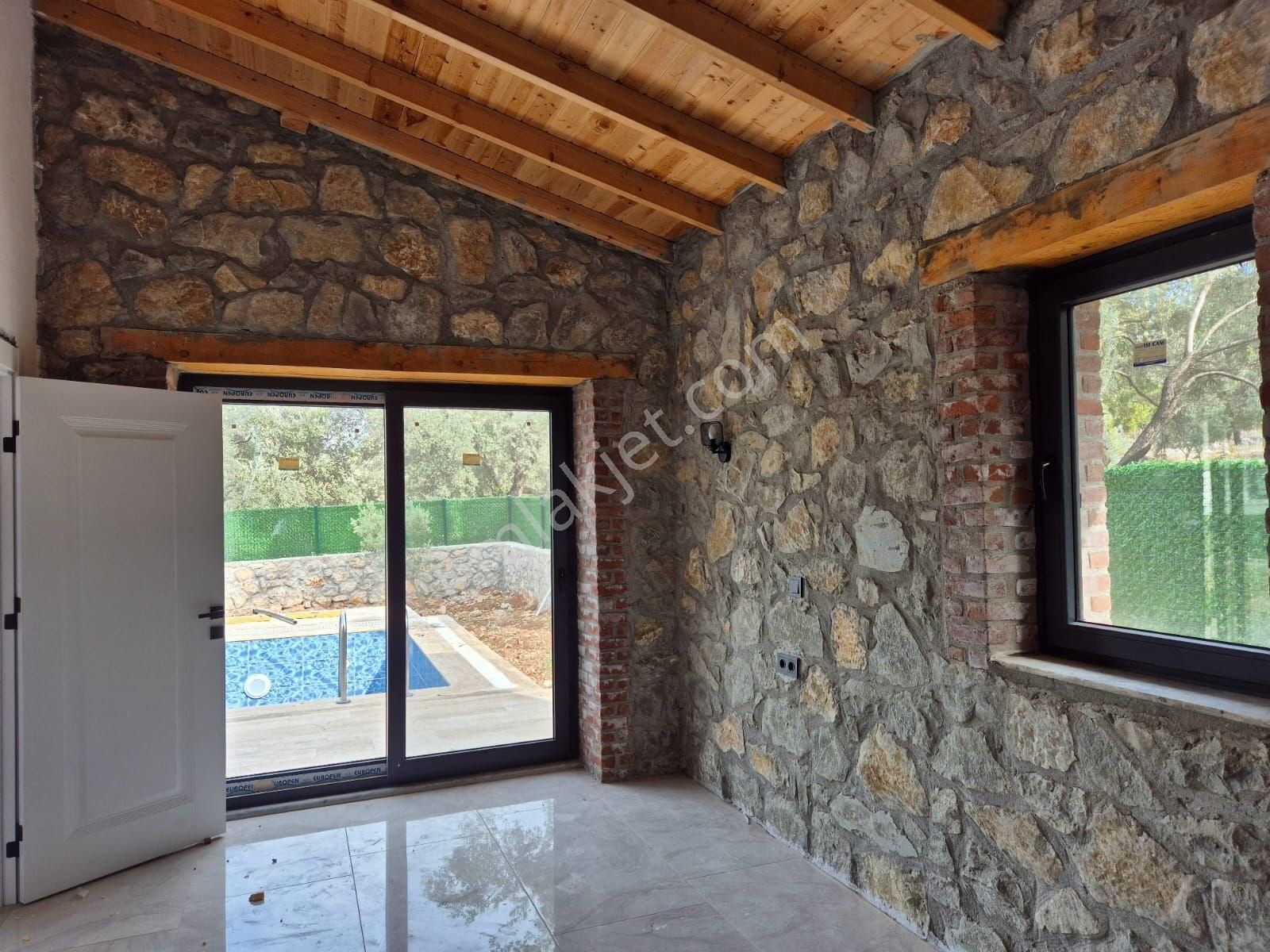 Stop'tan Harika Fırsat 1 Villa Fiyatına 2 Havuzlu Villa - Görsel 31