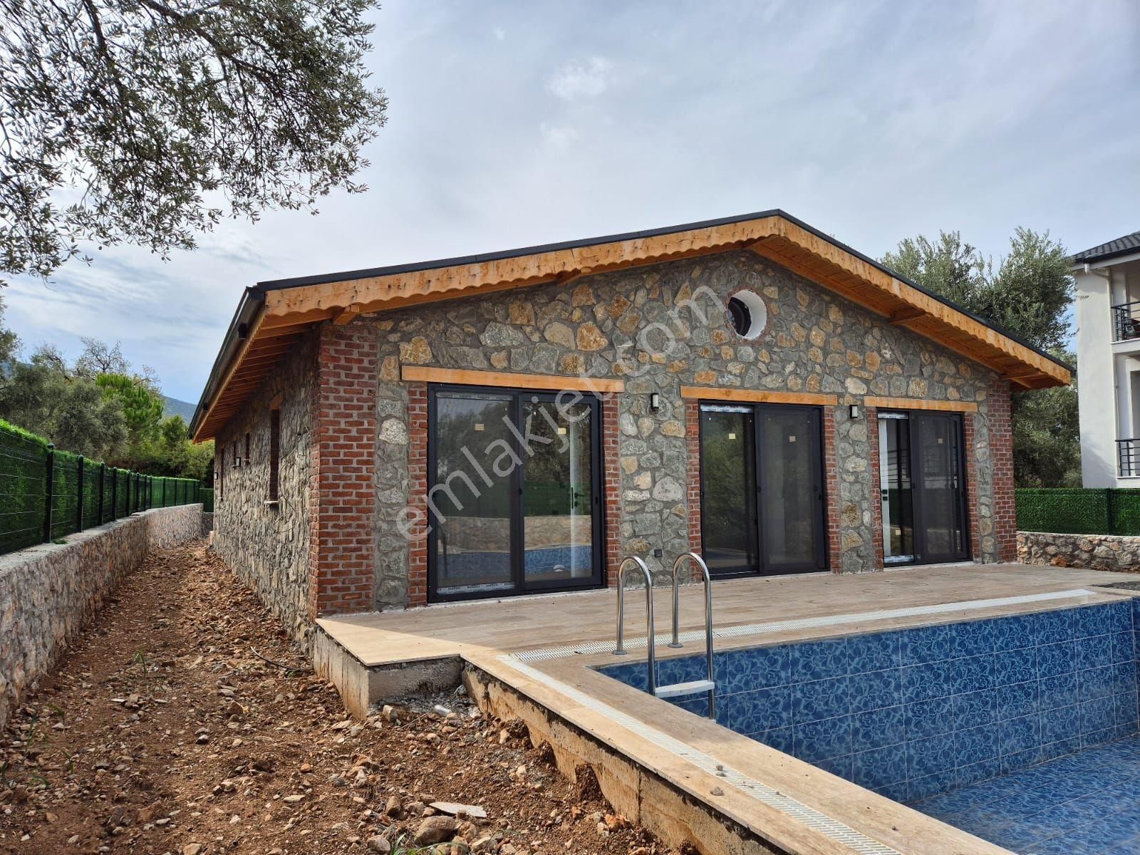 Stop'tan Harika Fırsat 1 Villa Fiyatına 2 Havuzlu Villa - Görsel 17