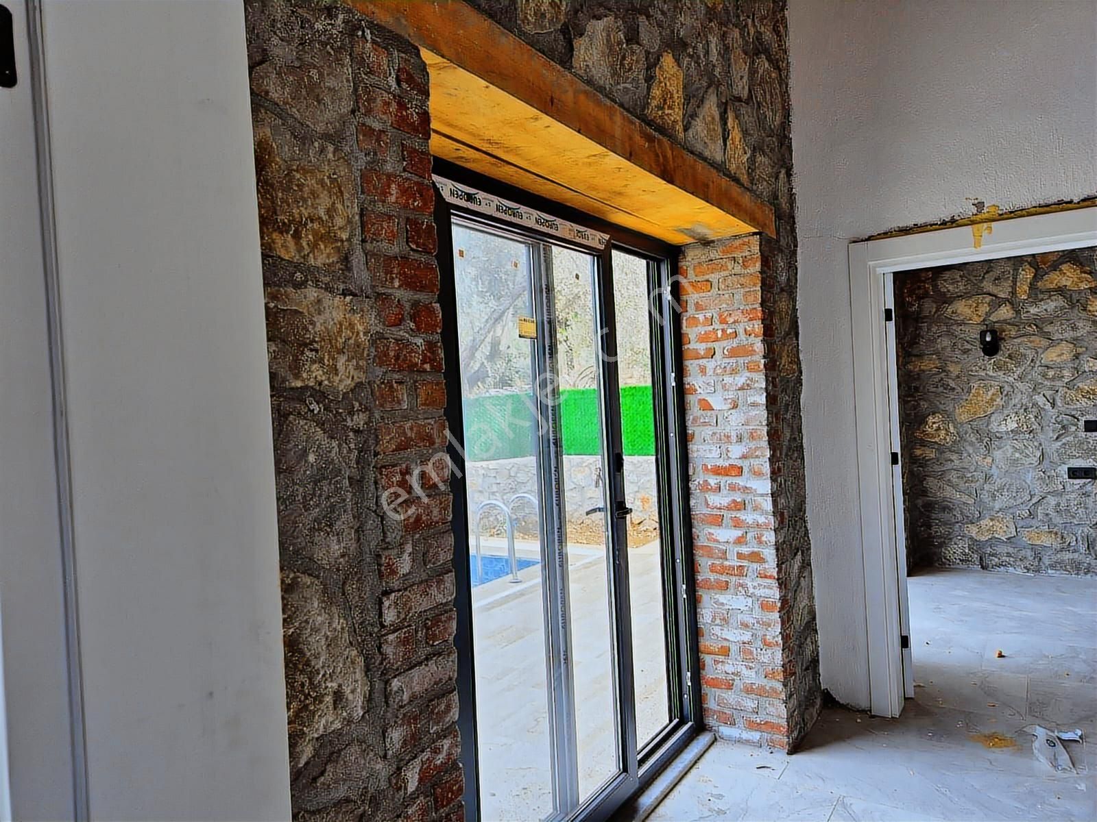 Stop'tan Harika Fırsat 1 Villa Fiyatına 2 Havuzlu Villa - Görsel 32